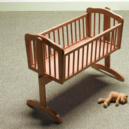 Leere Kinderwiege