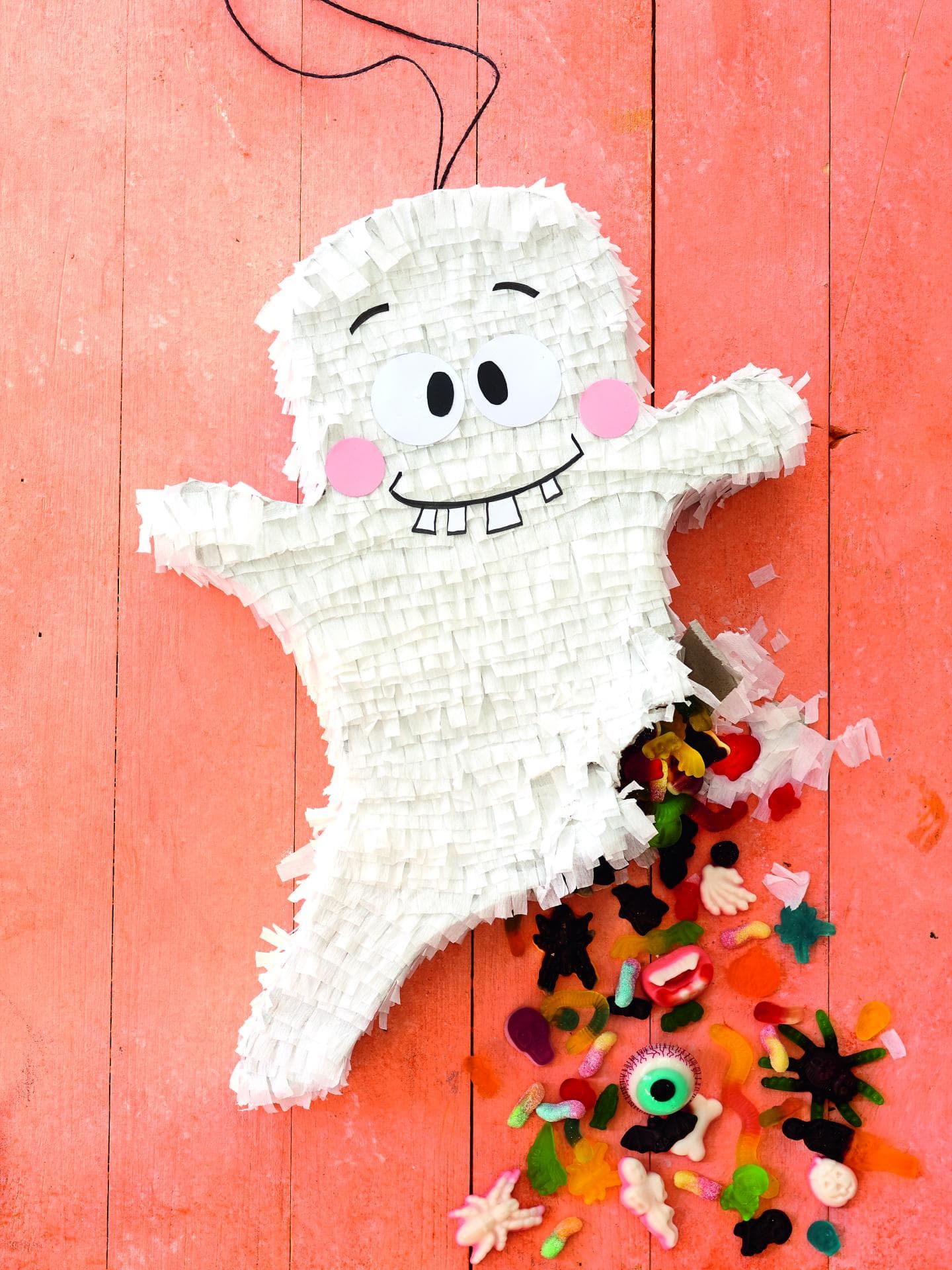 Halloween-Gespenster-Pinata selber machen Halloween-Gespenster-Pinata selber machen