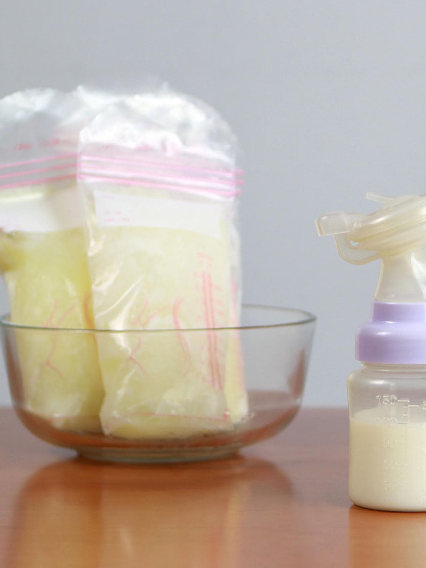 Muttermilch aufbewahren, einfrieren und erwrmen