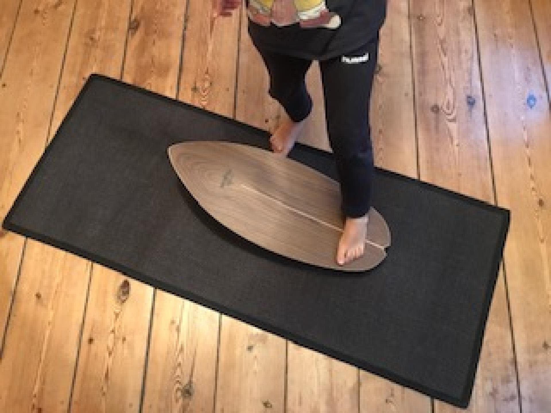 Wahu Balance-Board aufsteigen – so geht's
