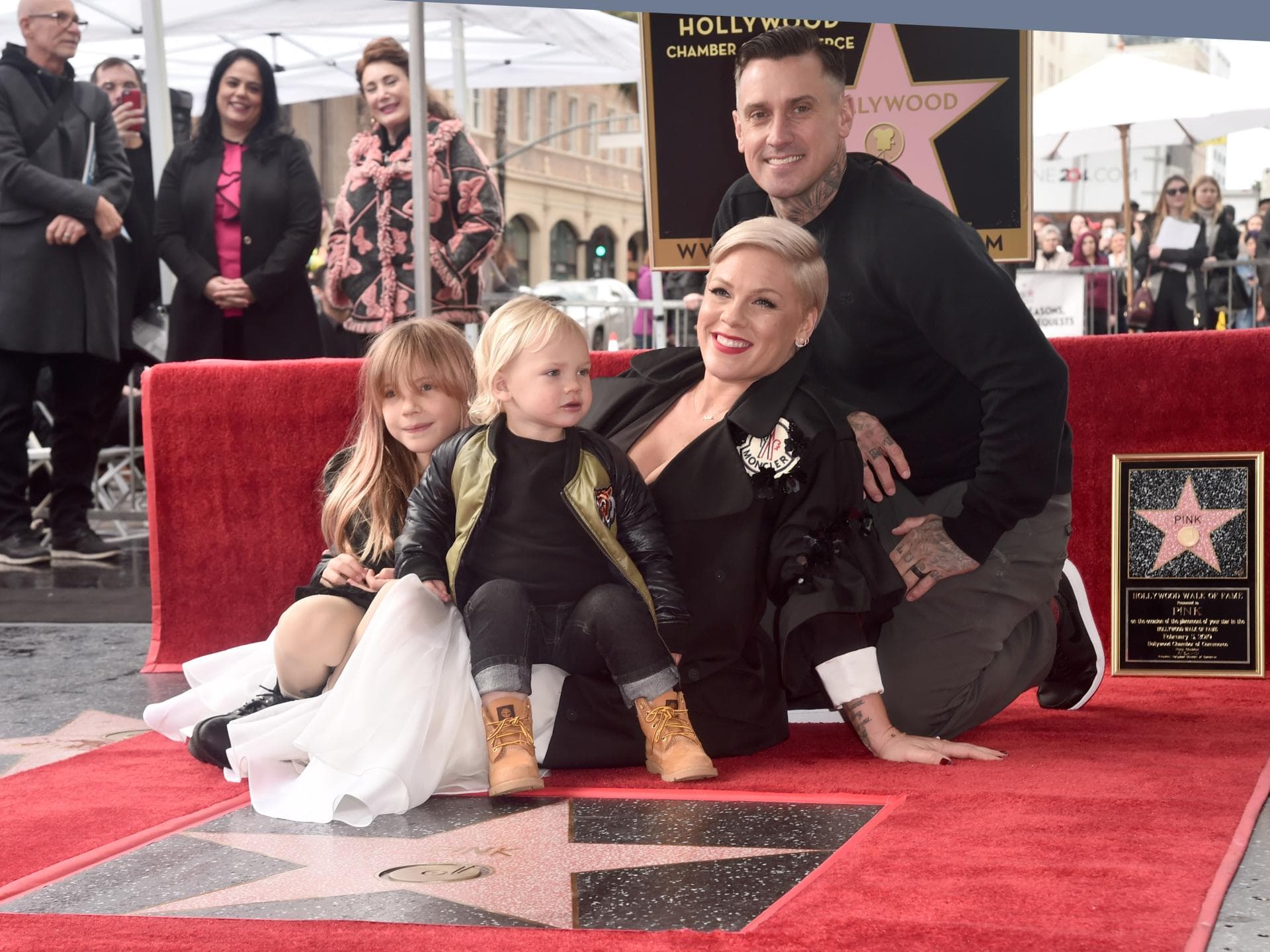 Pink und ihre Kinder mit Ehemann Carey Hart