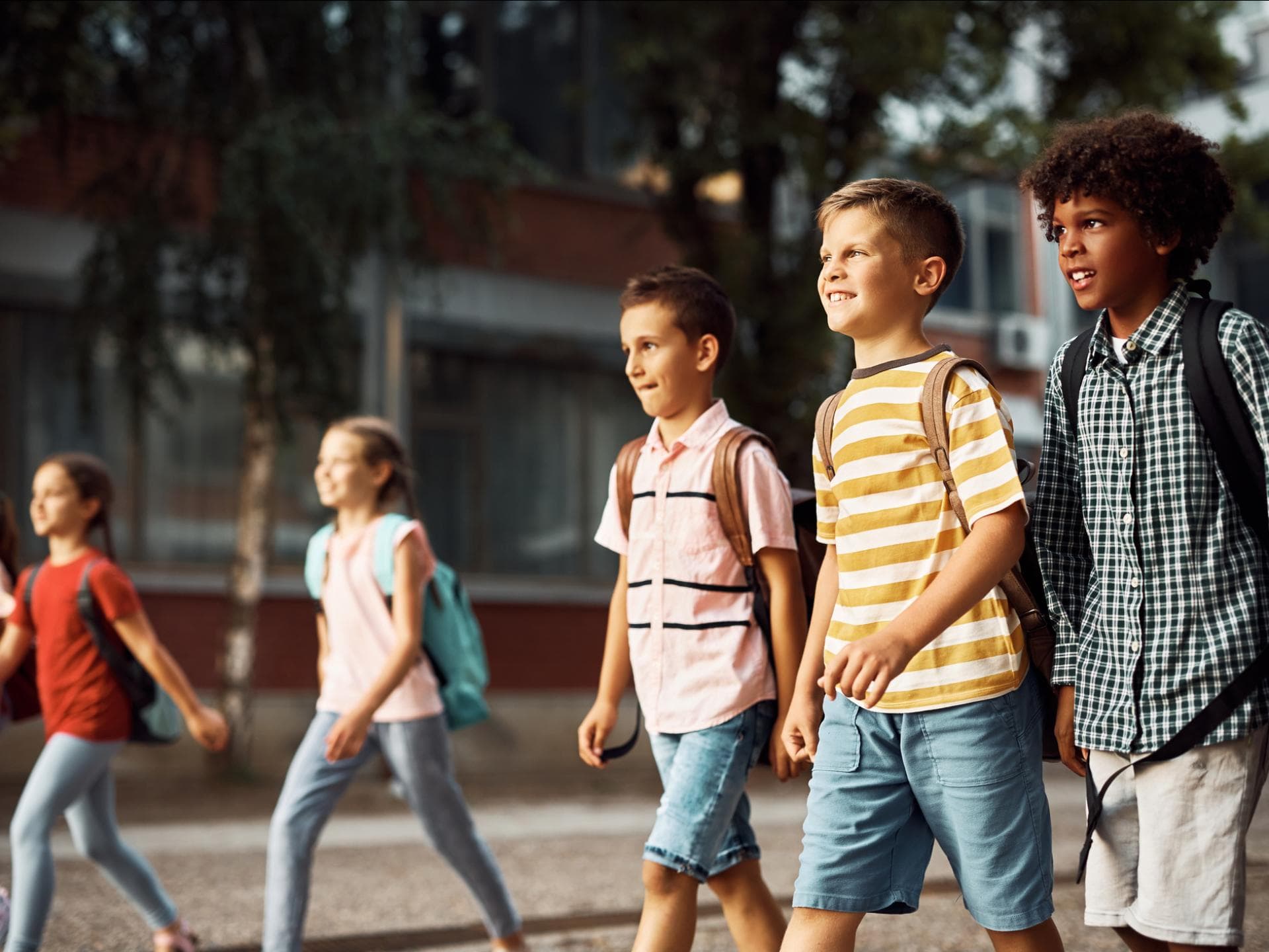 Fröhliche Schulkinder