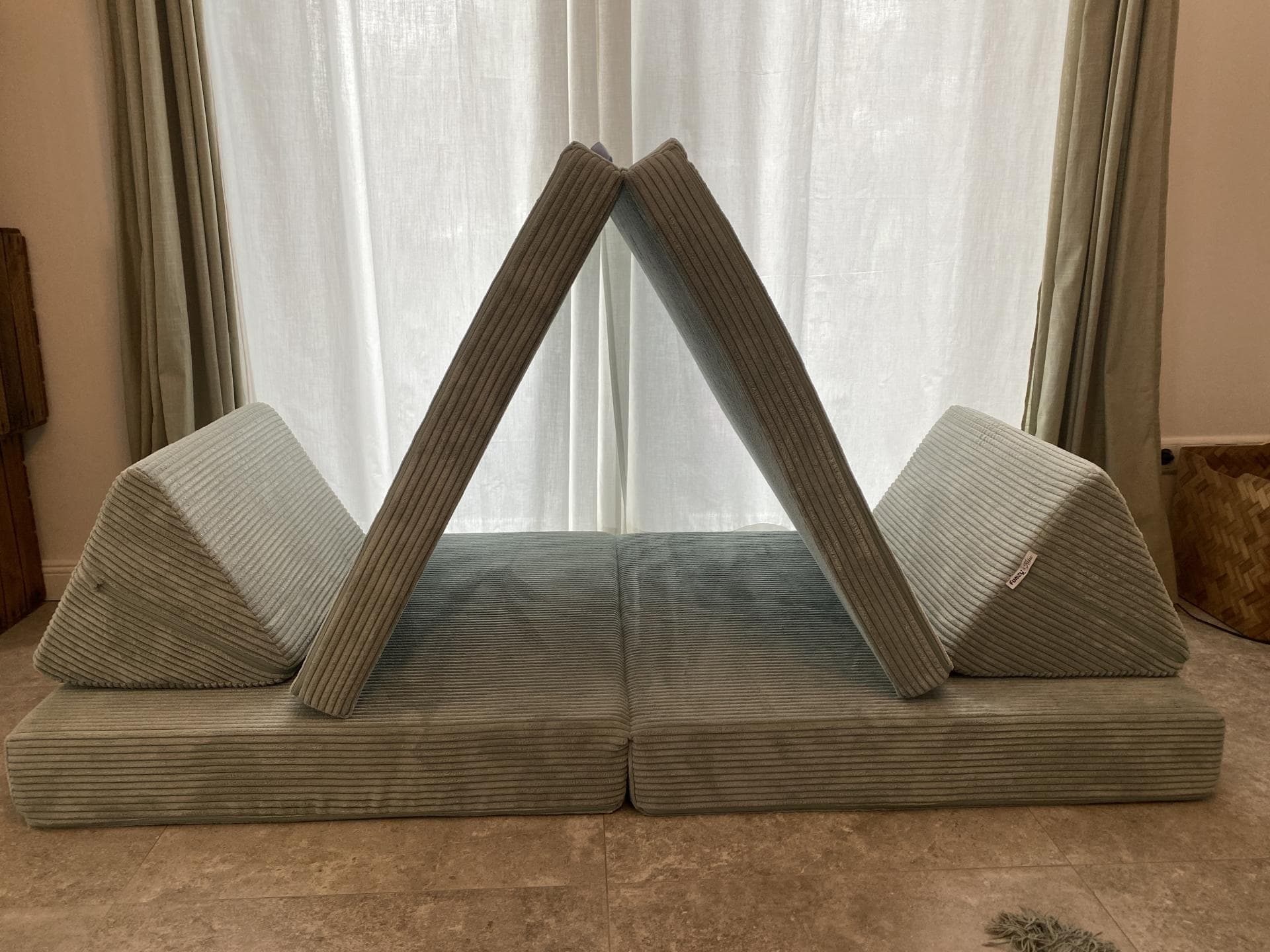 Spielsofa als Höhle