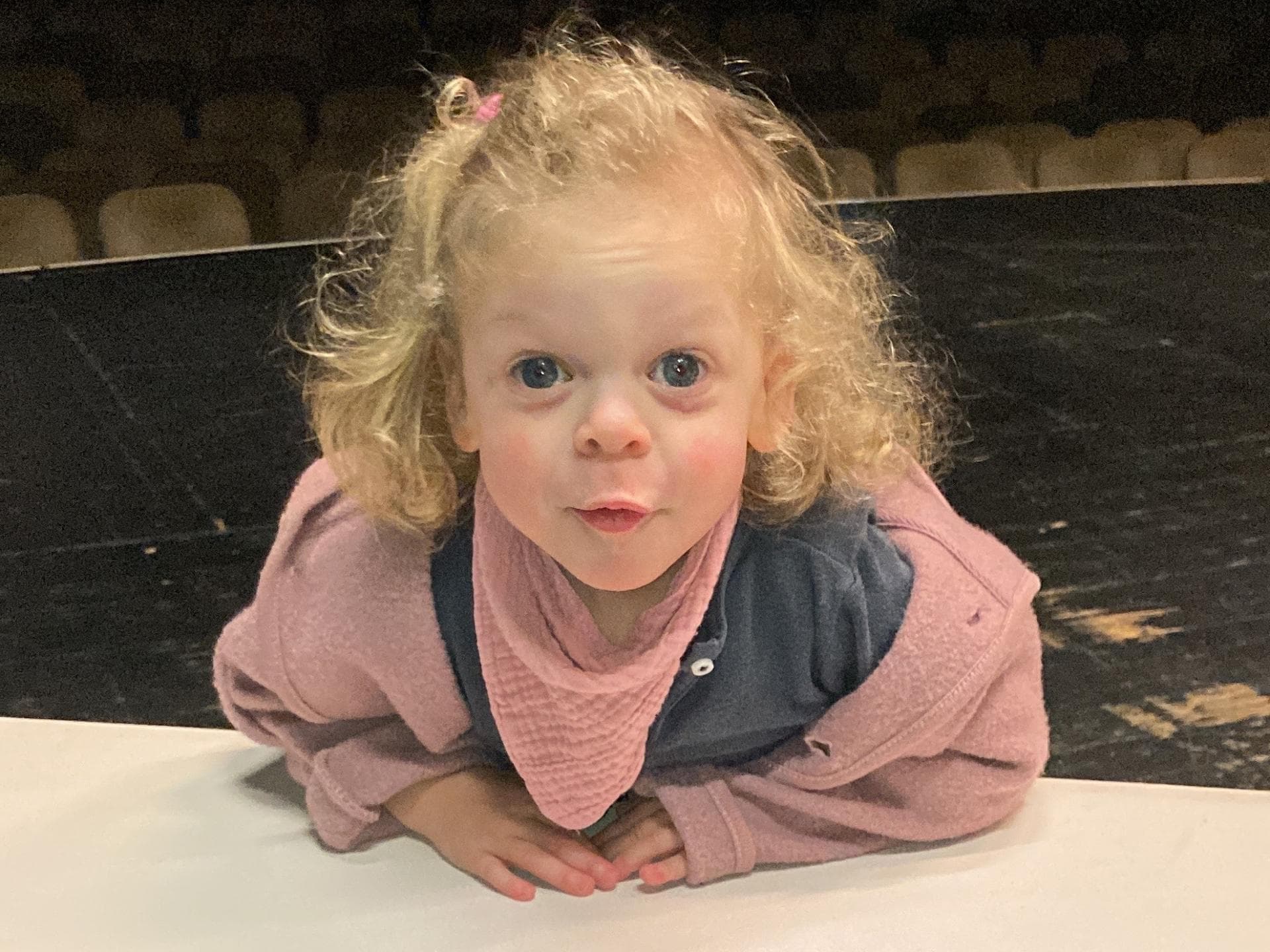 Die kleine Greta hat das Williams-Beuren-Syndrom Die kleine Greta hat das Williams-Beuren-Syndrom