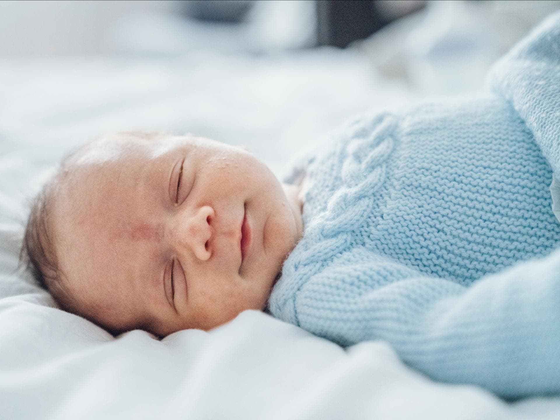 Babyjunge schläft