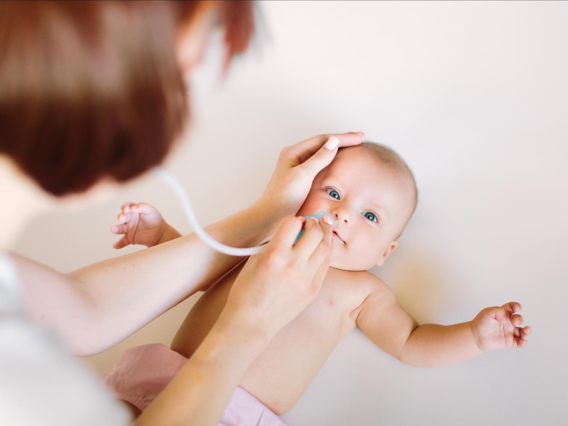 Ein Nasensauger fürs Baby kann sehr hilfreich sein