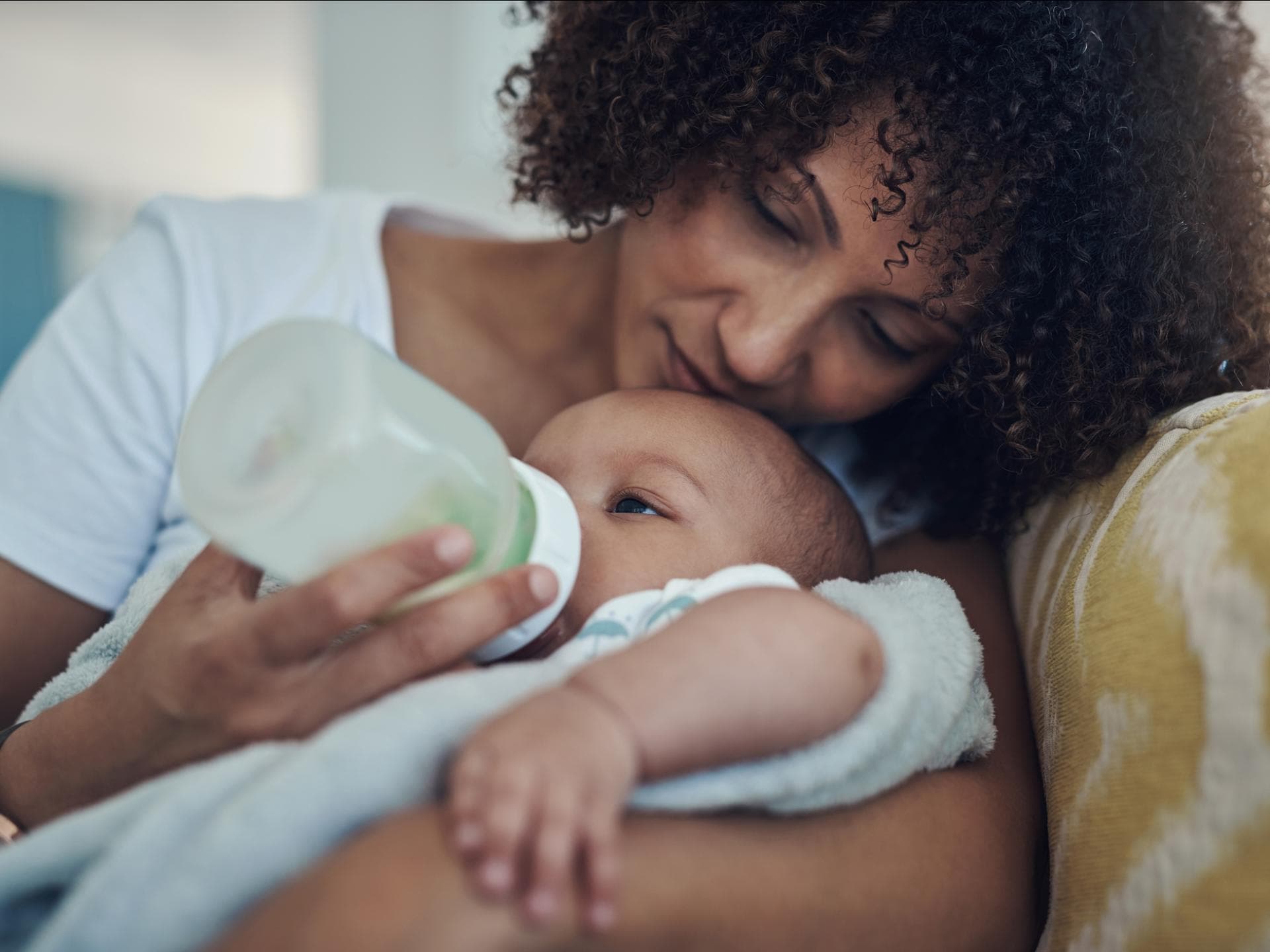 Kann Folgemilch dafür sorgen, dass Babys länger und besser schlafen?