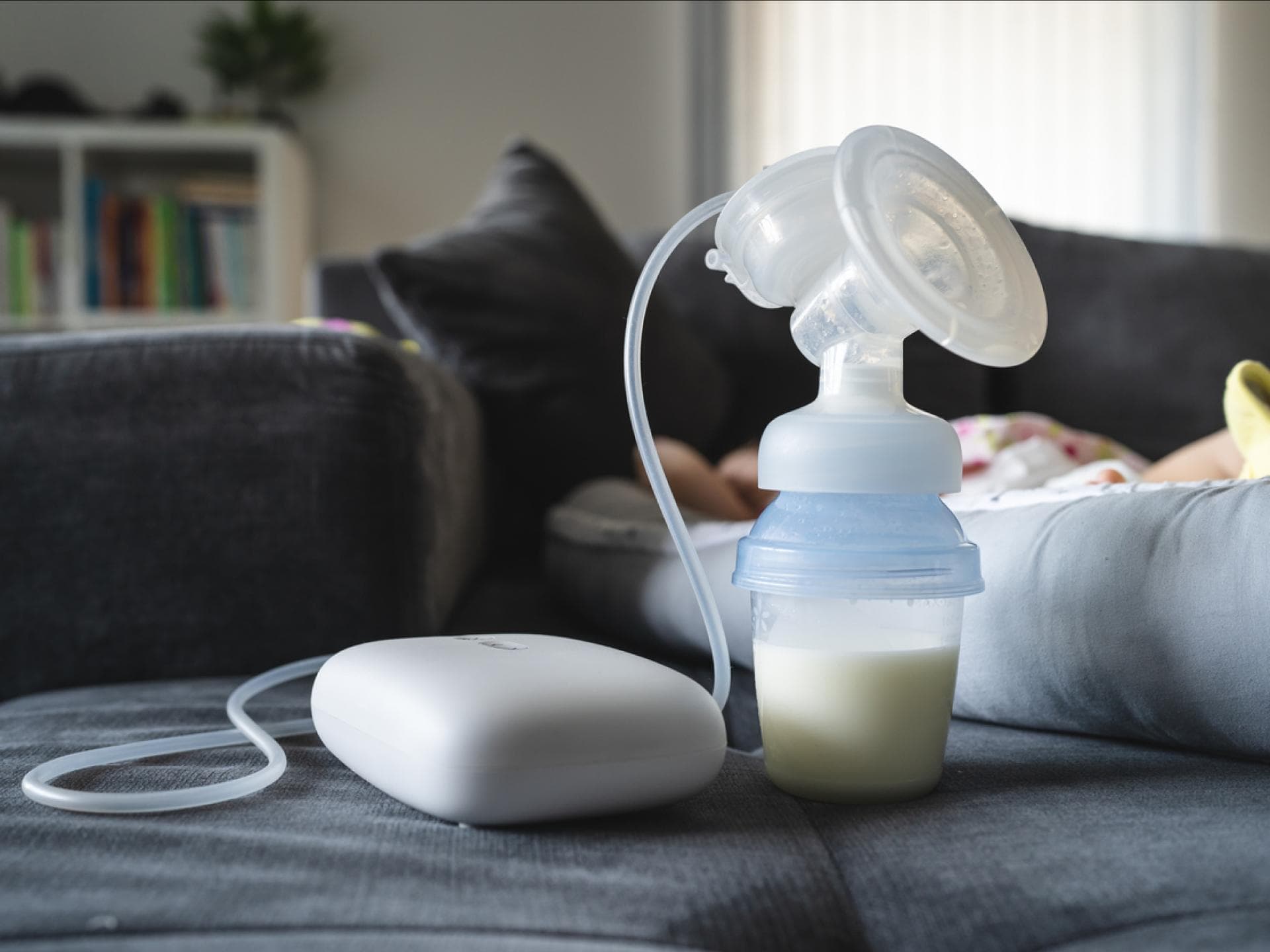 Elektrische Milchpumpen sind bequem und zeitsparend.