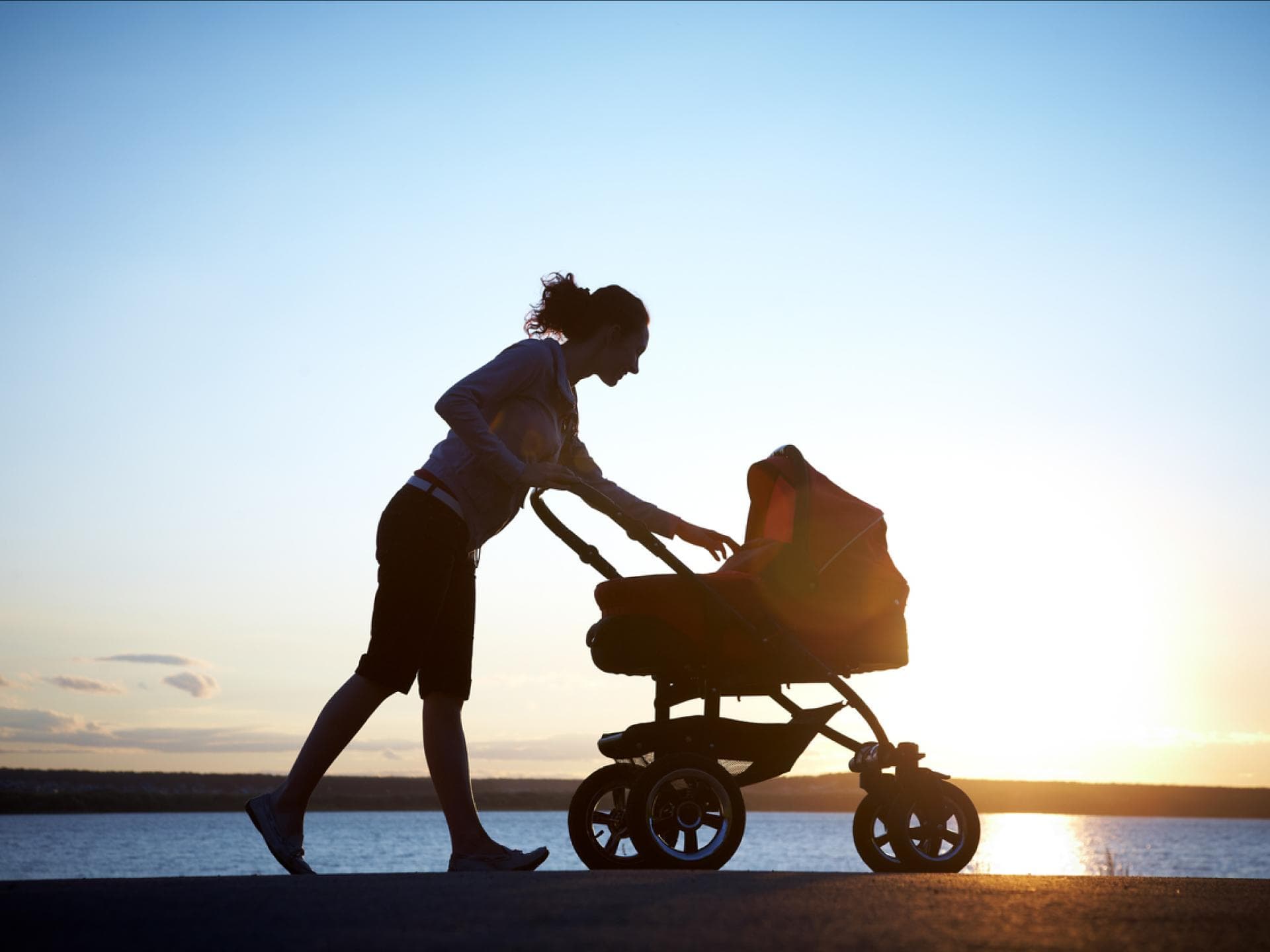 Kinderwagen mit Luftreifen sind perfekt für holprigeres Gelände.
