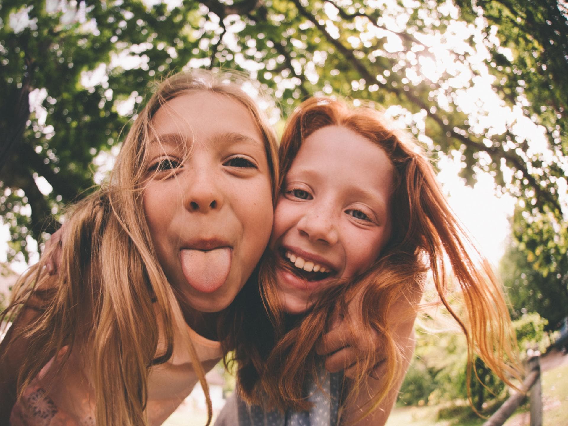 Flachwitze für Kinder sorgen für Lachanfälle.