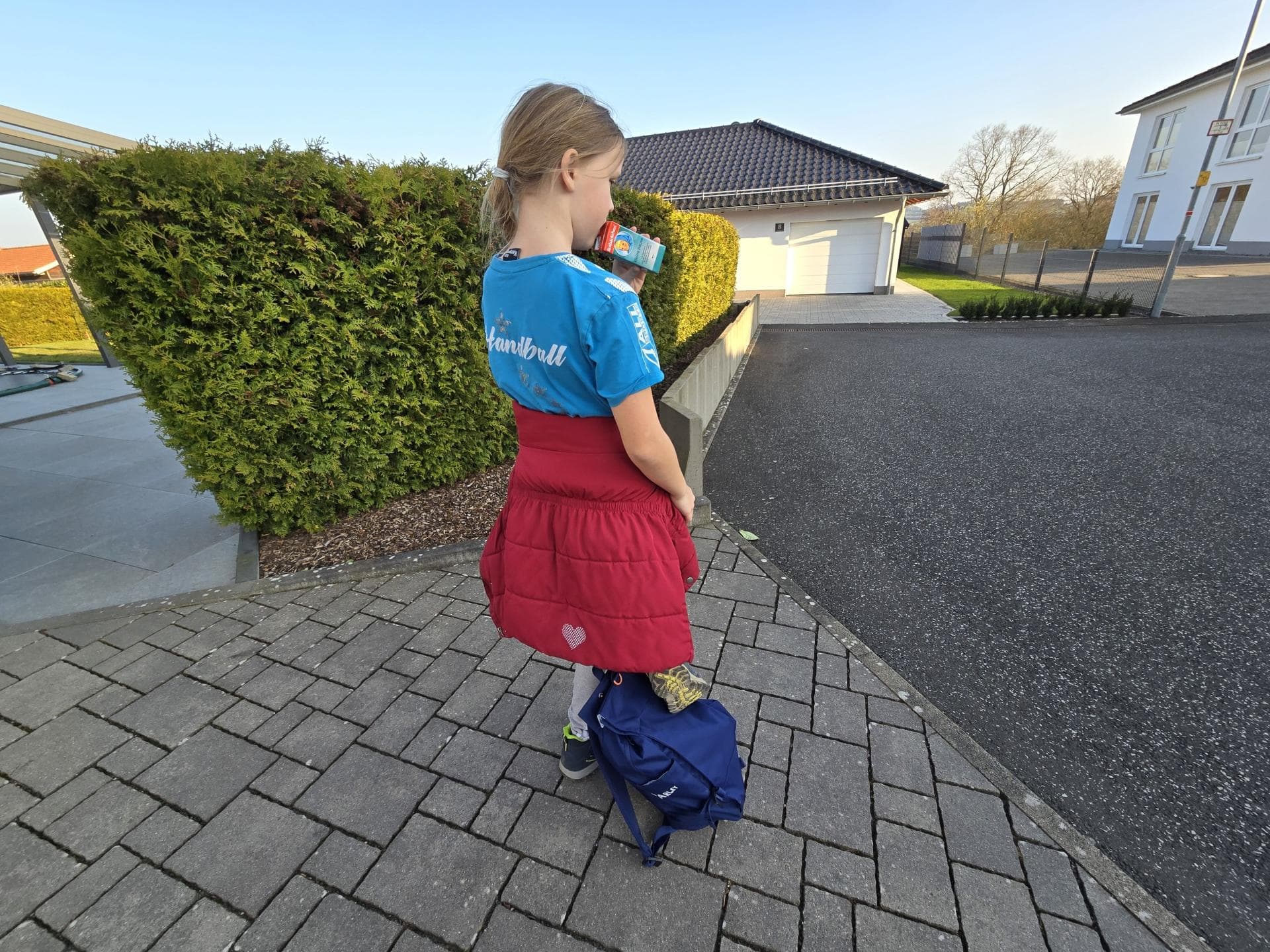 Daumen hoch von Mama Christine für die "Kleine Pause" von Rotbäckchen. Daumen hoch von Mama Christine für die "Kleine Pause" von Rotbäckchen.