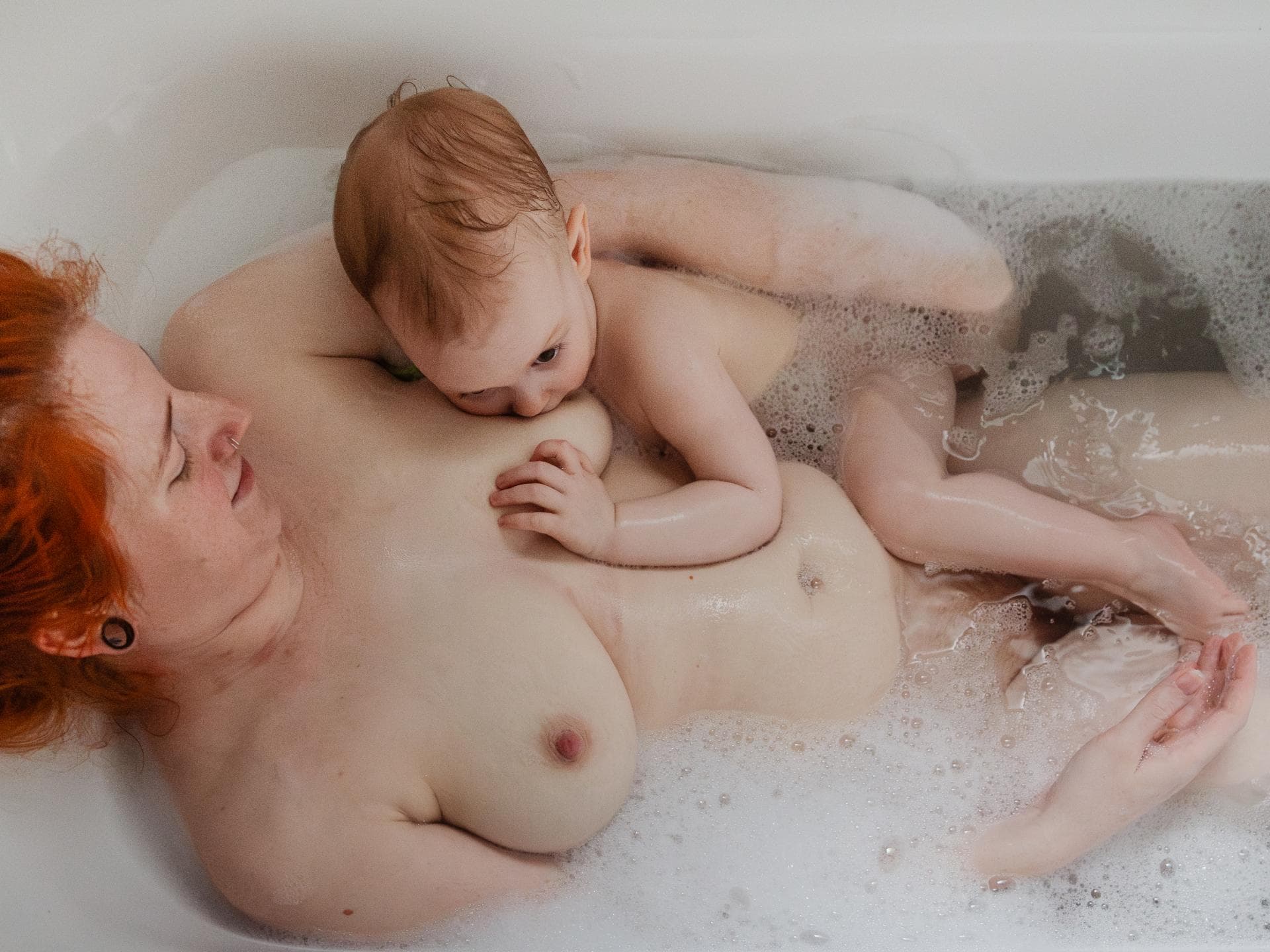 Paula Janka: Bilder von Stillenden Frauen