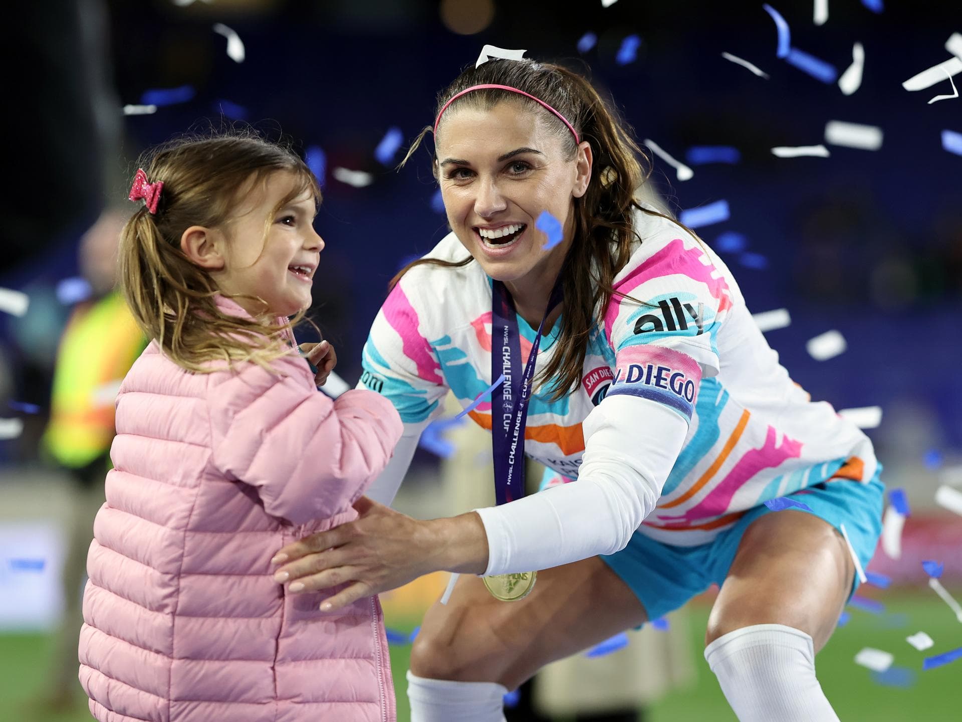 Fußballerin Alex Morgan und ihre Tochter Charlie