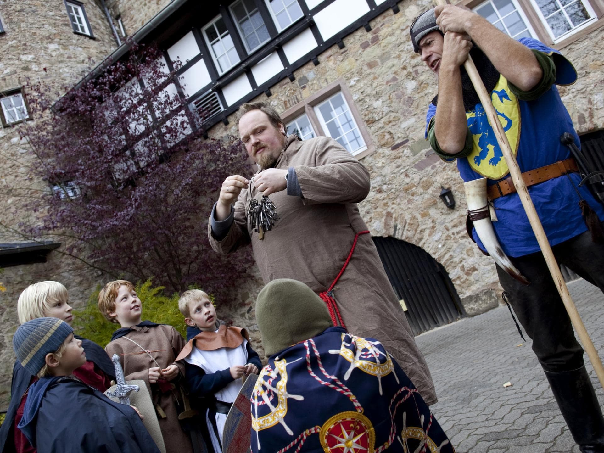 Spaß auf der Ritterburg Burg Blankenheim. Spaß auf der Ritterburg Burg Blankenheim.