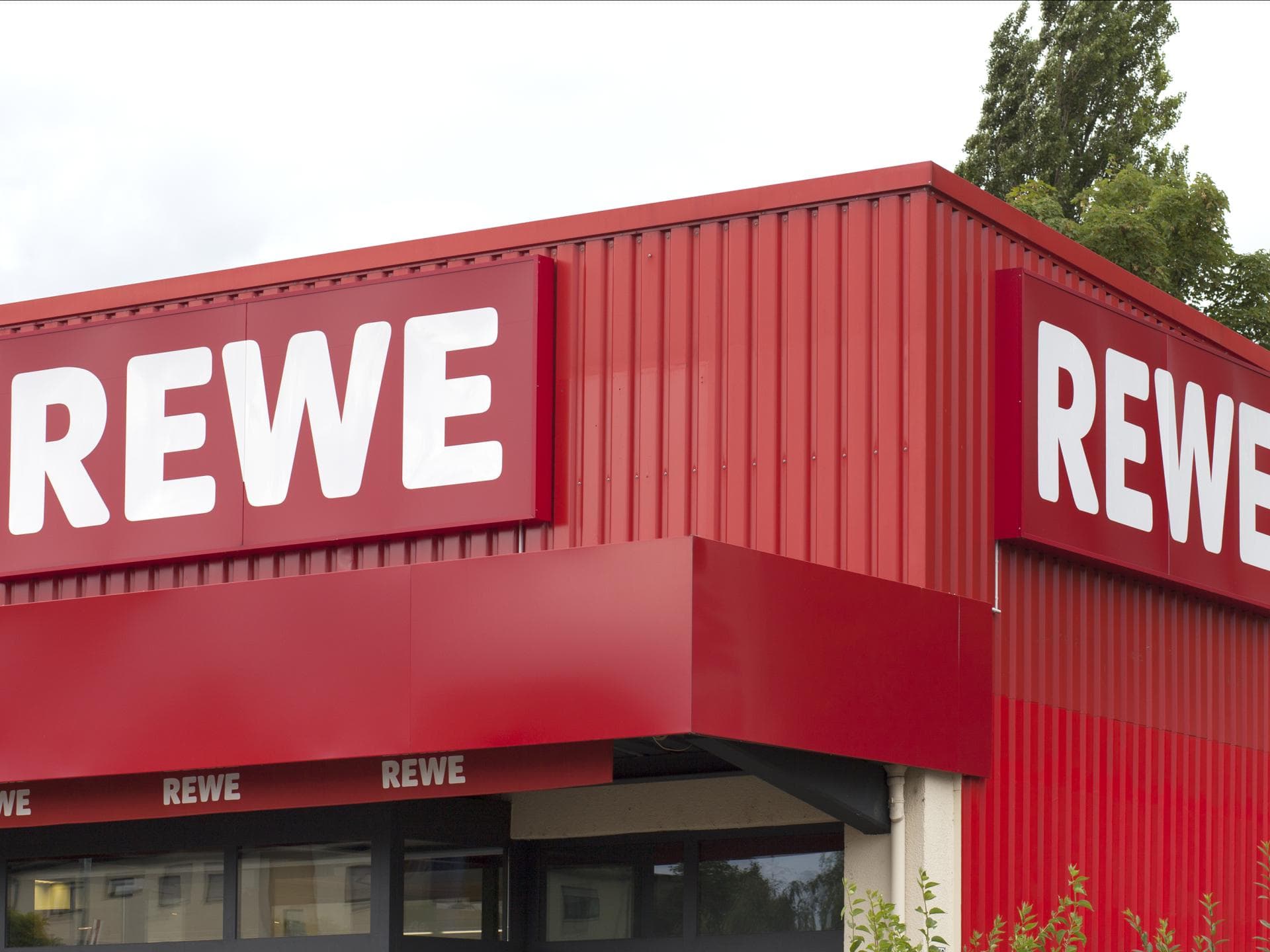 Rewe ruft Hähnchenschnitzel zurück. Rewe