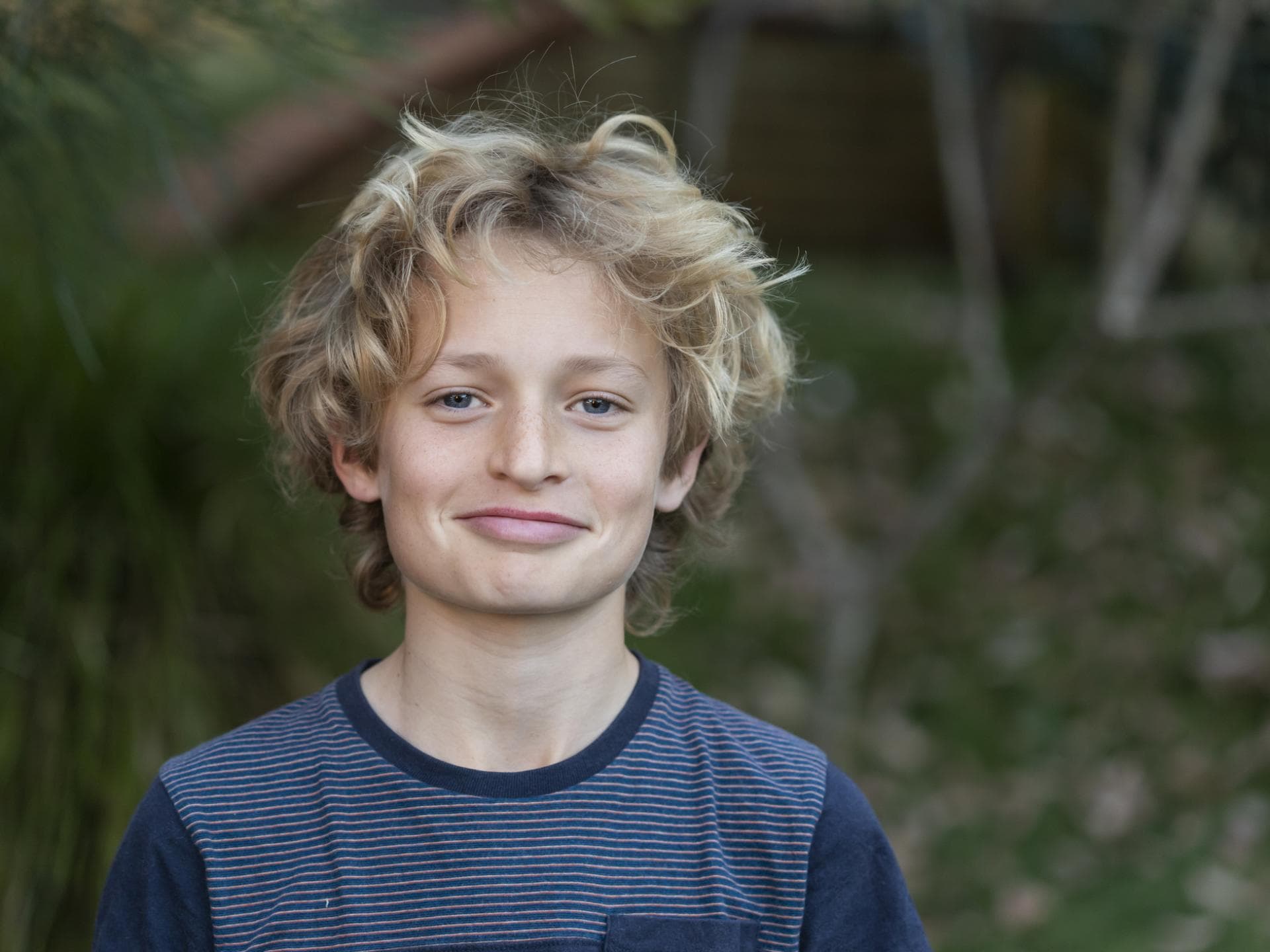 Frisuren für Teenager: Mittelscheitel