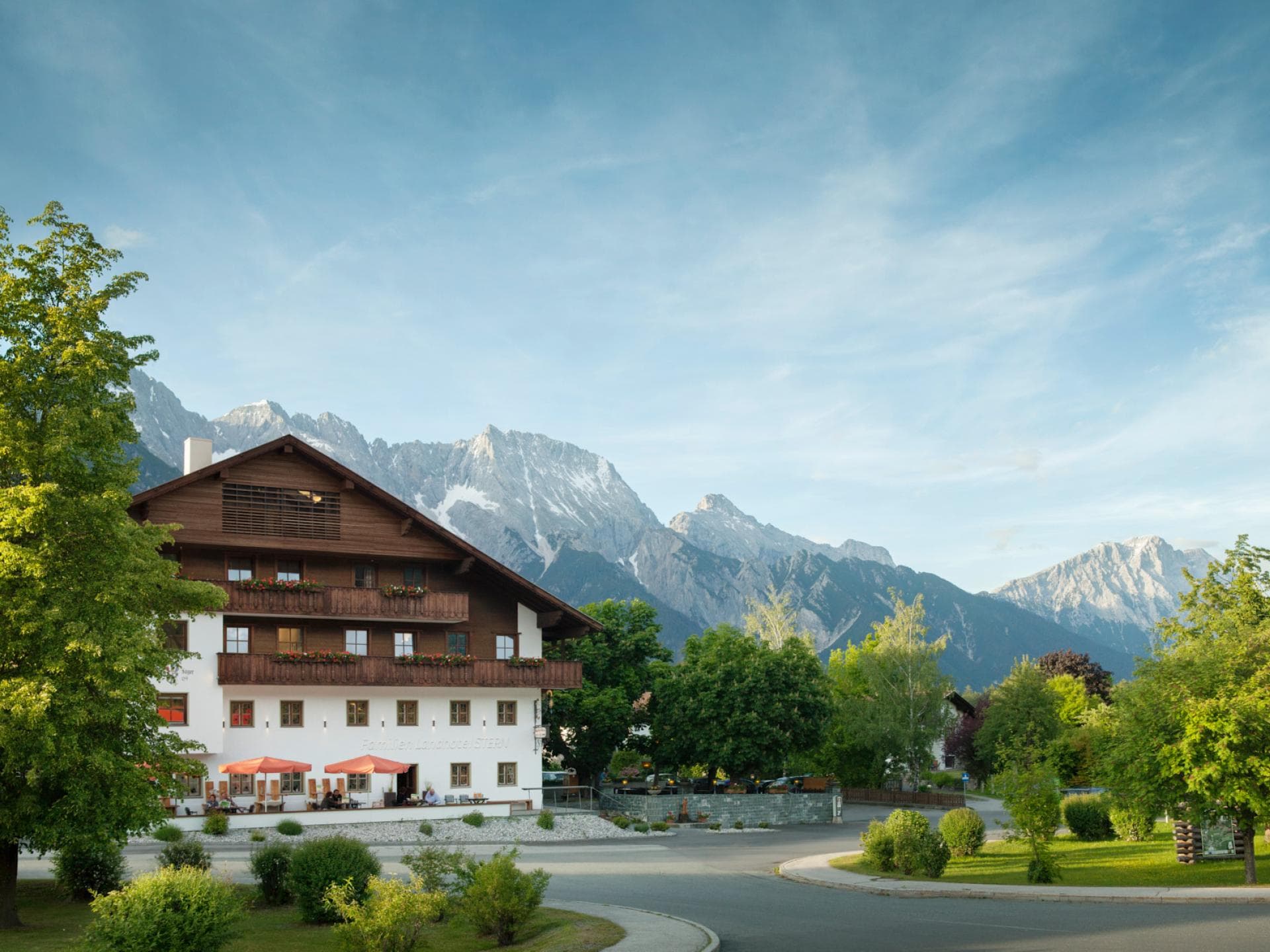 Das Hotel Stern im Sommer. Das Hotel Stern im Sommer