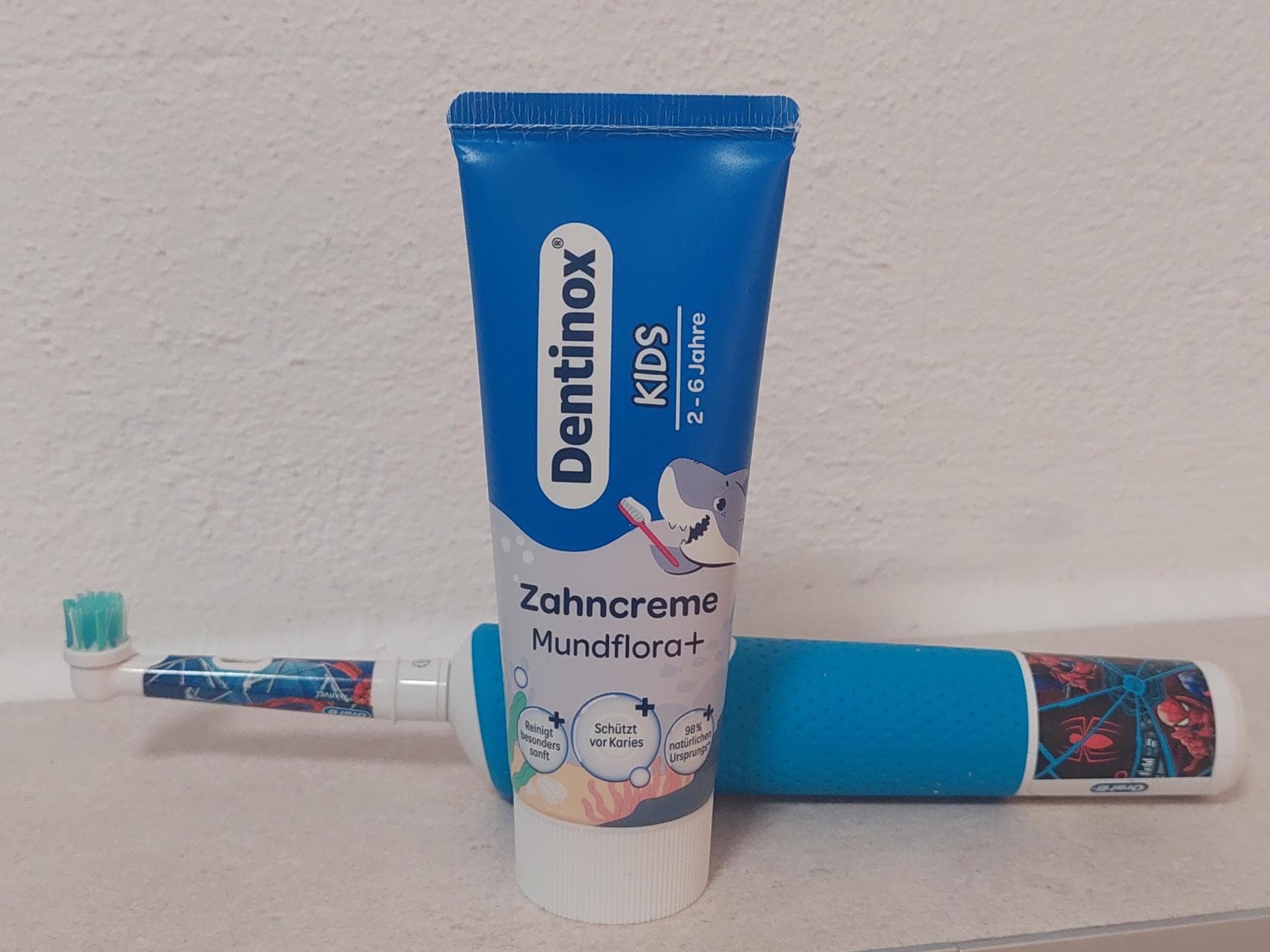Dentinox Zahncreme im Test. Dentinox Zahncreme im Test.