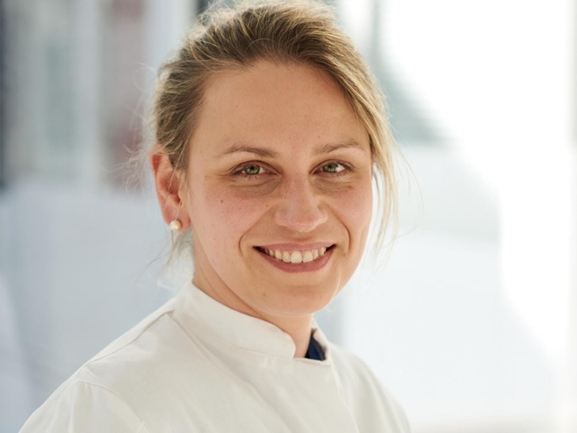 PD Dr. med. Julia Knabl Oberärztin Fachärztin für Gynäkologie und Geburtshilfe Leiterin Pränataldiagnostik Schwerpunkt Spezielle Geburtshilfe und Perinatalmedizin Qualifikation Ultraschall DEGUM II PD Dr. med. Julia Knabl Oberärztin Fachärztin für Gynäkologie und Geburtshilfe Leiterin Pränataldiagnostik Schwerpunkt Spezielle Geburtshilfe und Perinatalmedizin Qualifikation Ultraschall DEGUM II