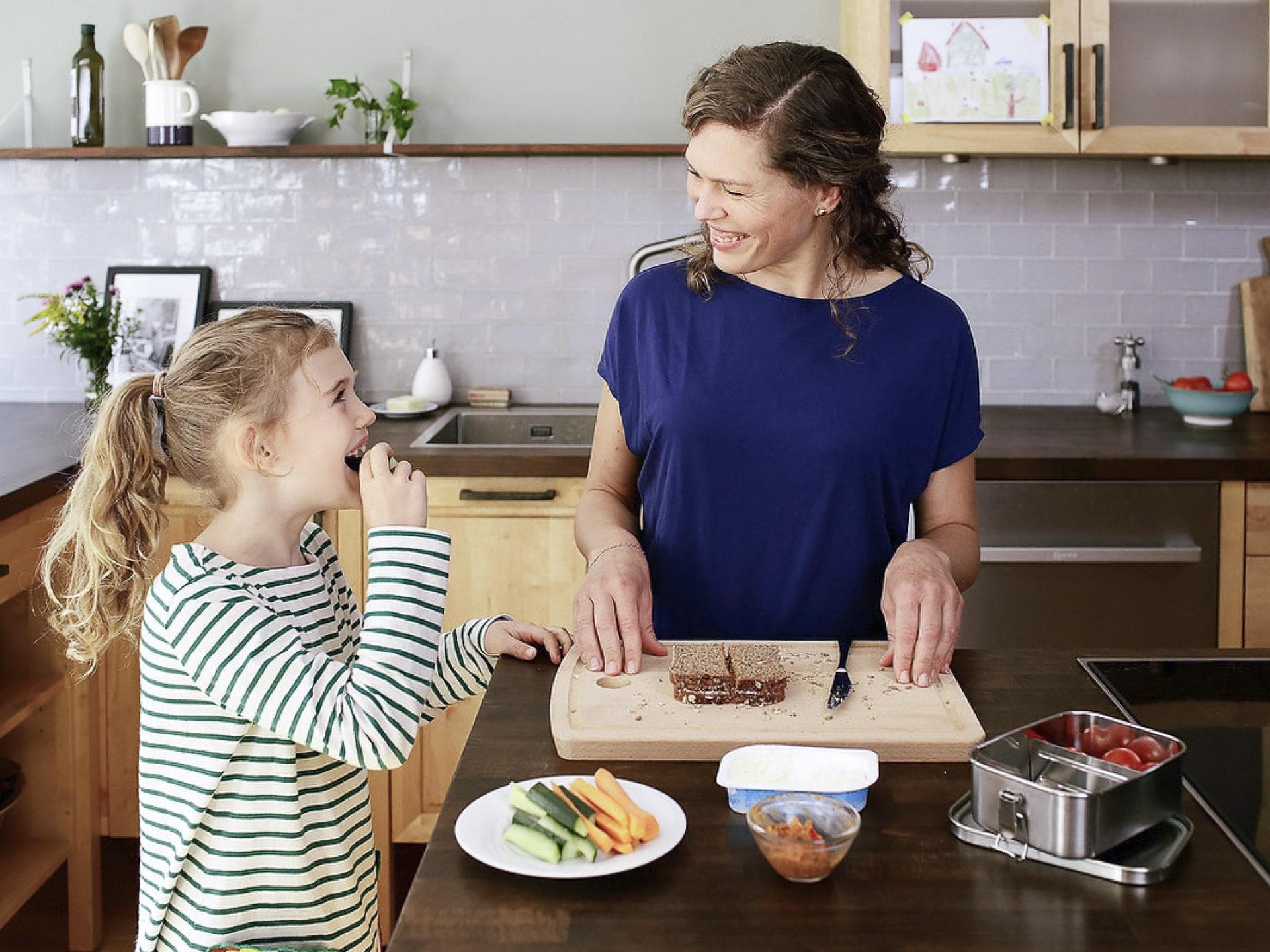 Gemeinsam als Familie kochen.