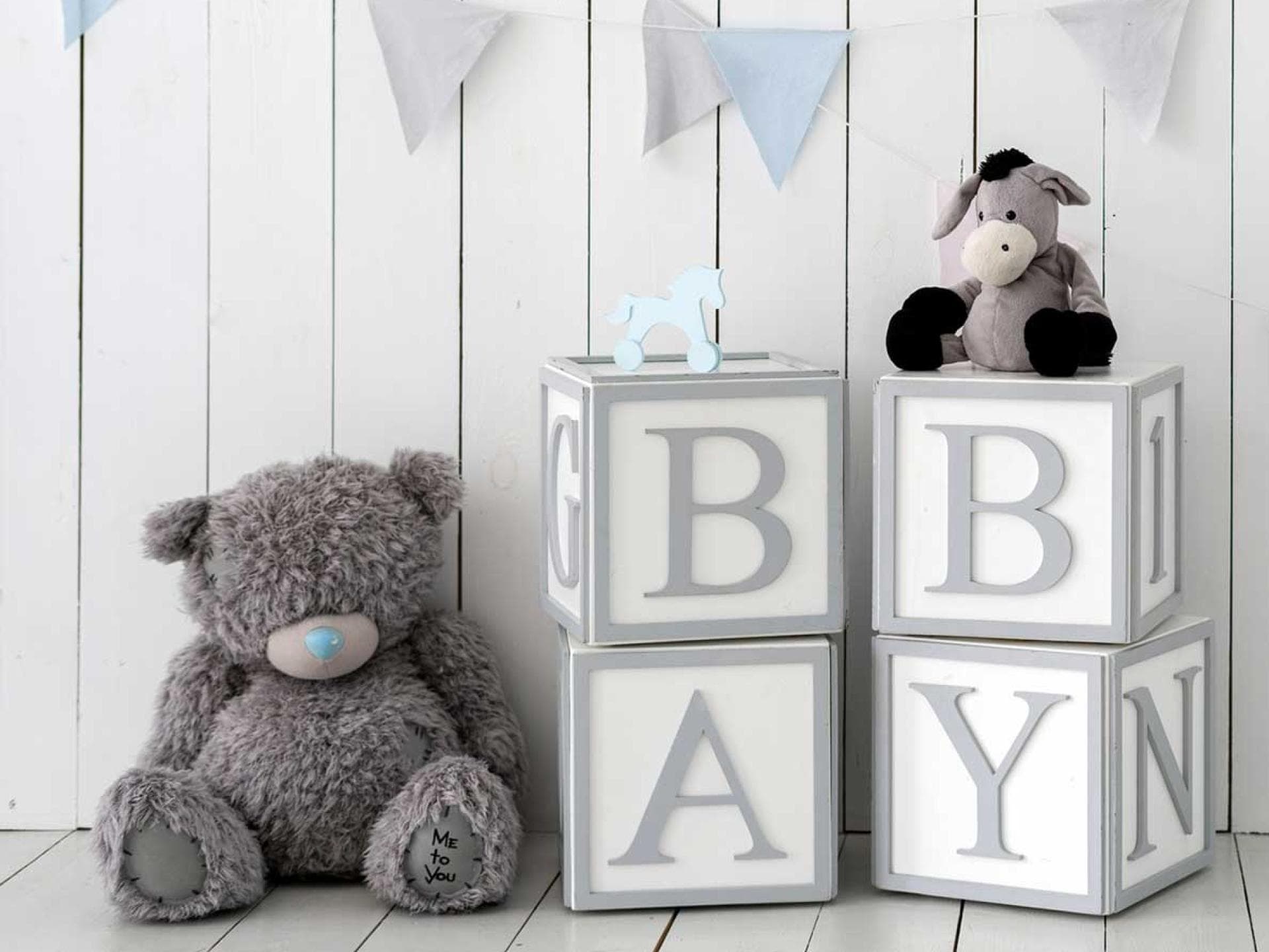 Namensgeschenke zur Geburt sind sehr beliebt! Namensgeschenke zur Geburt sind sehr beliebt!