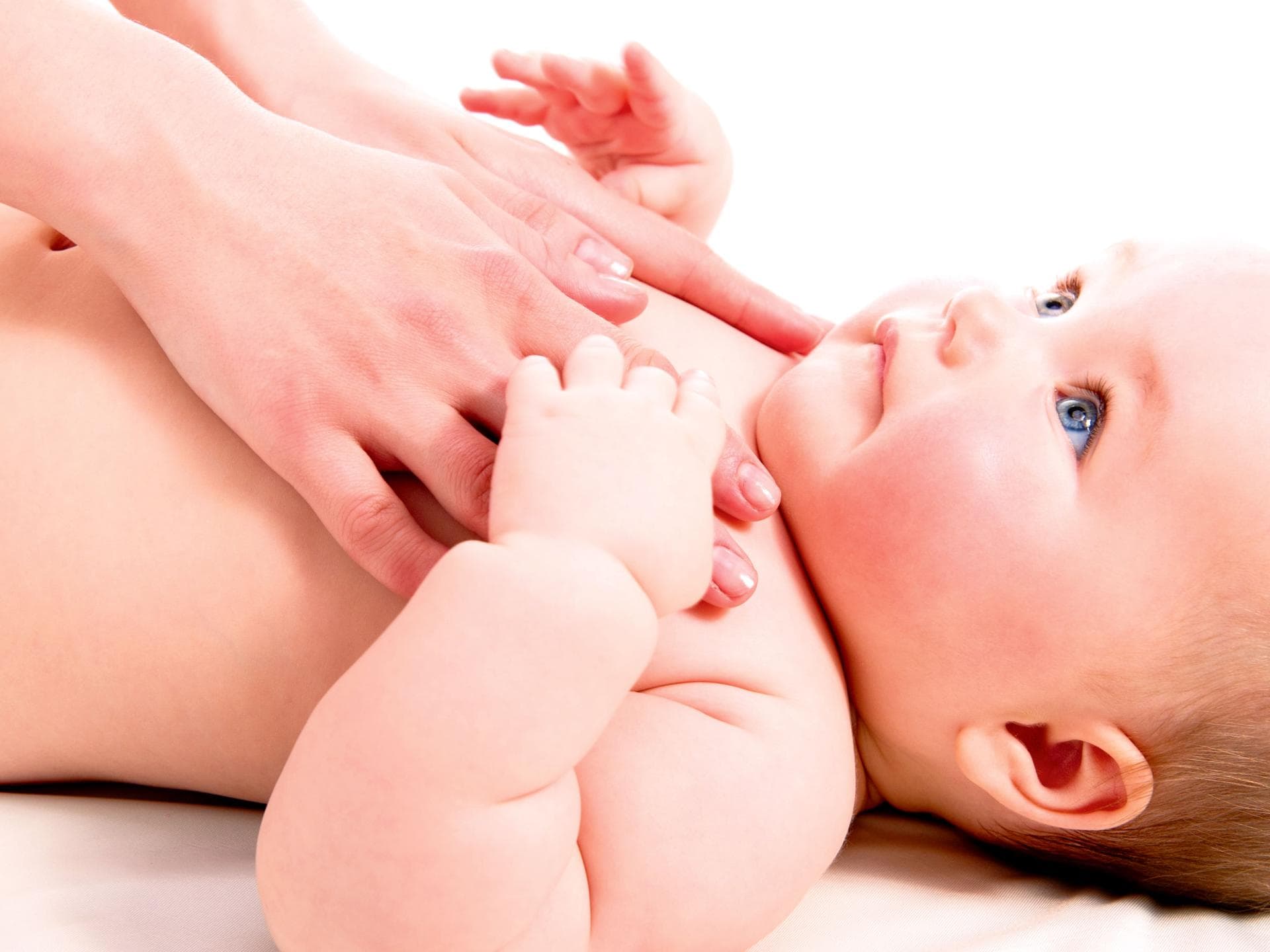 Brustmassage bei Babys