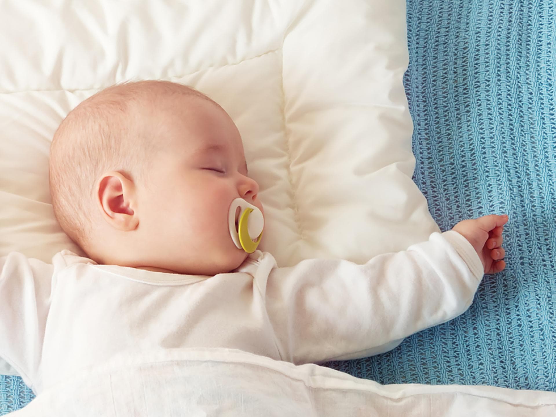 Hat euer Baby Probleme beim Durchschlafen, kann ein Schlafprotokoll helfen.