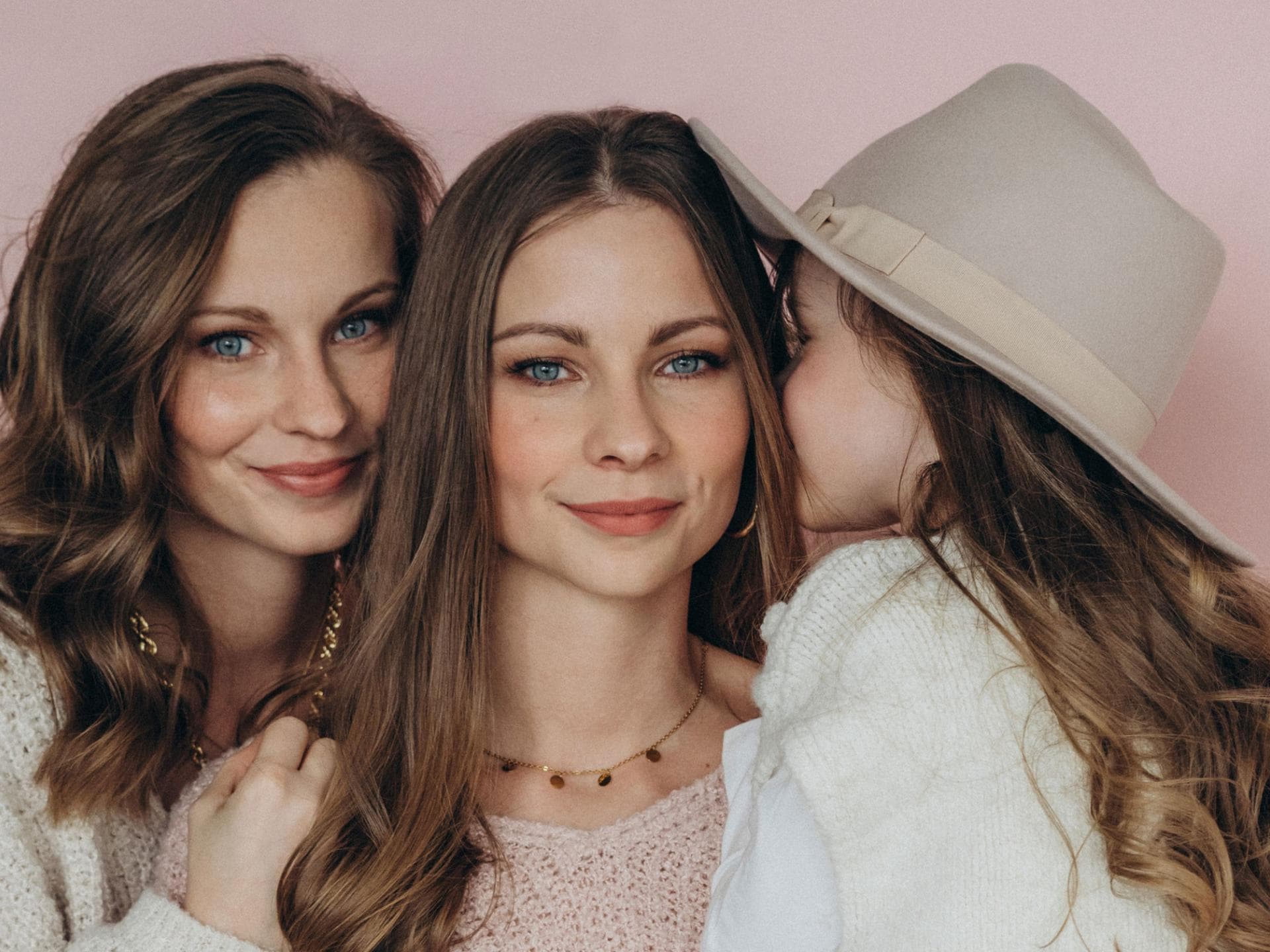 Echter Zusammenhalt: Für Lea ist klar, dass Mama Nina und Tante Lara immer für sie da sind.