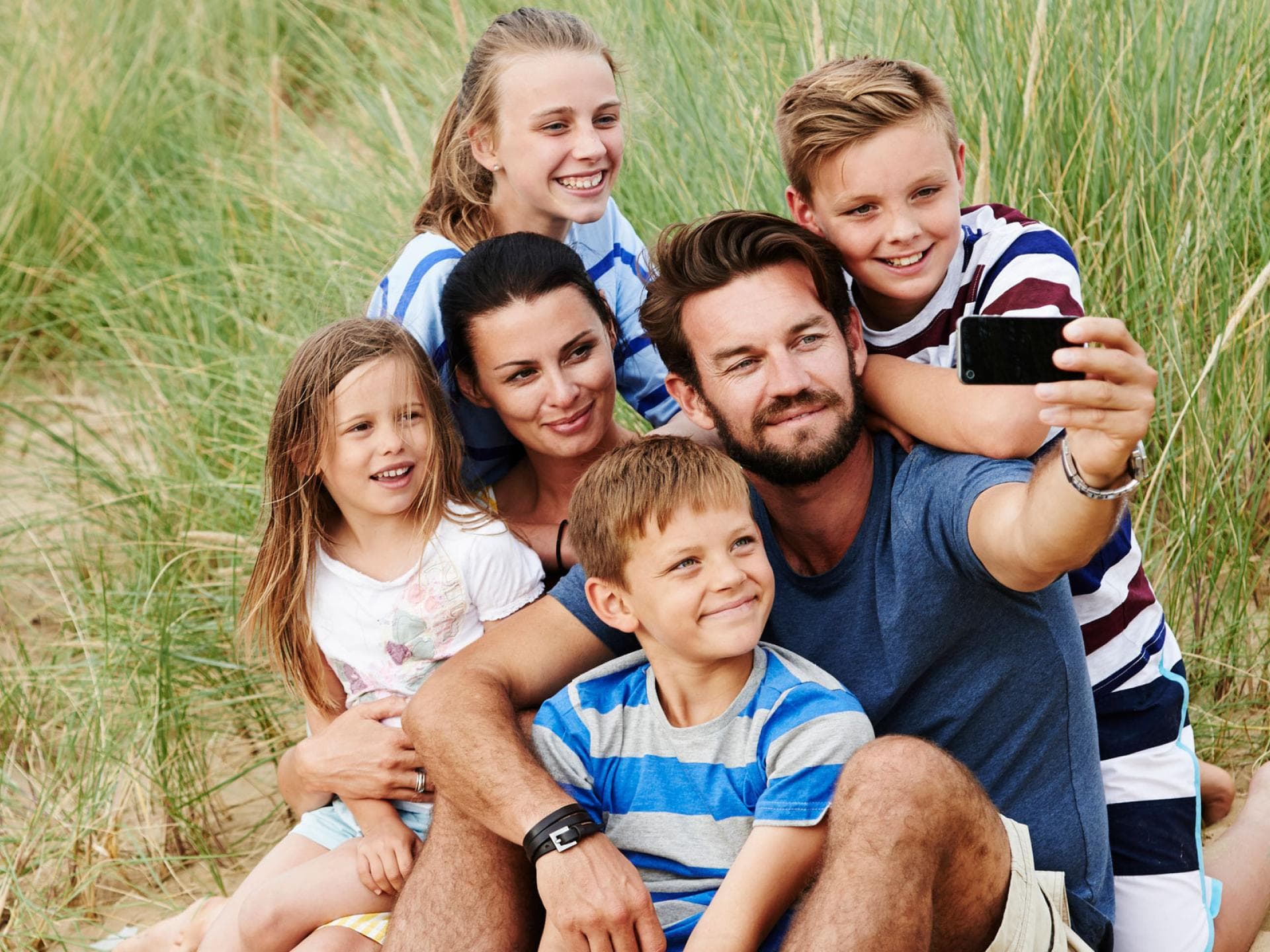 Bonusfamilien können ein echter Gewinn sein, wenn sich alle gut miteinander verstehen. 