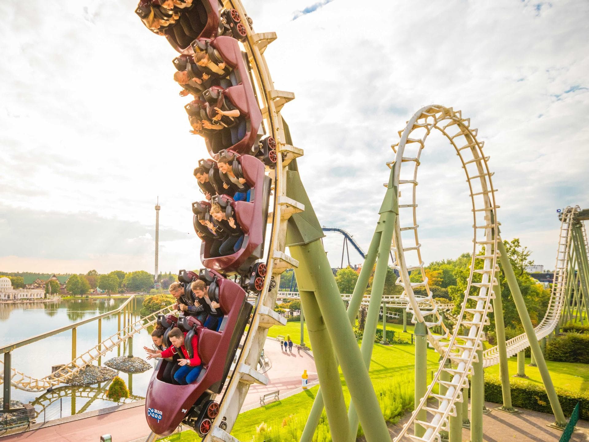 Wir haben für euch die besten Freizeitparks in Deutschland getestet, wie hier den Heide Park in Soltau.