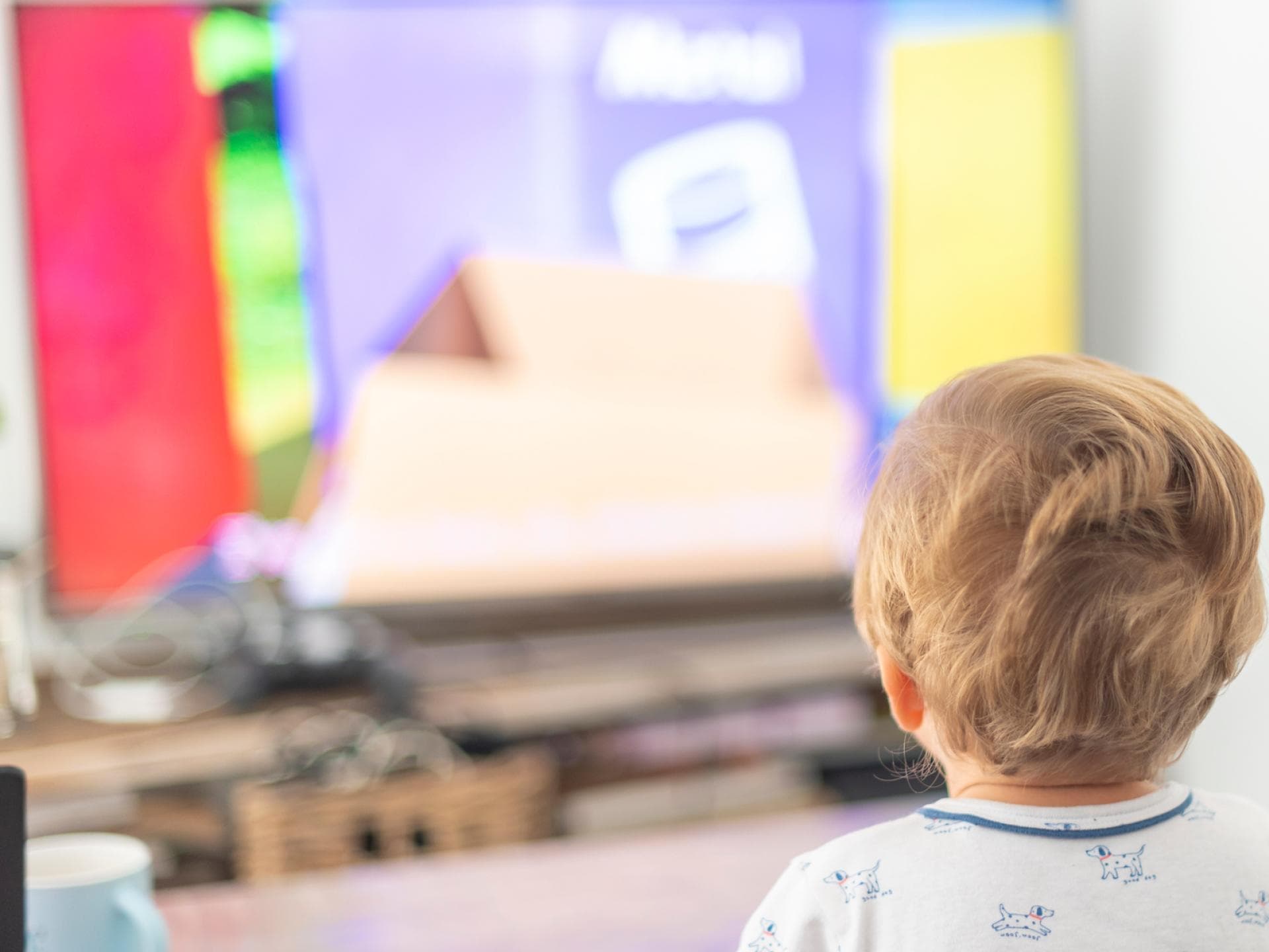 Kleinkinder sollten auf keinen Fall unreglementiert fernsehen.
