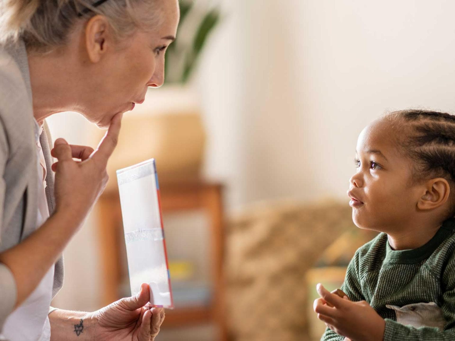 Je früher desto besser: Logopädie kann schon bei stotternden Kleinkindern sehr hilfreich sein. 