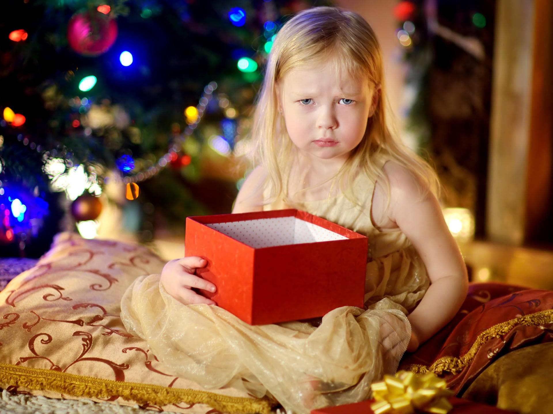 Die Eltern geben sich so viel Mühe im Advent, doch das Kind ist nur unzufrieden ...