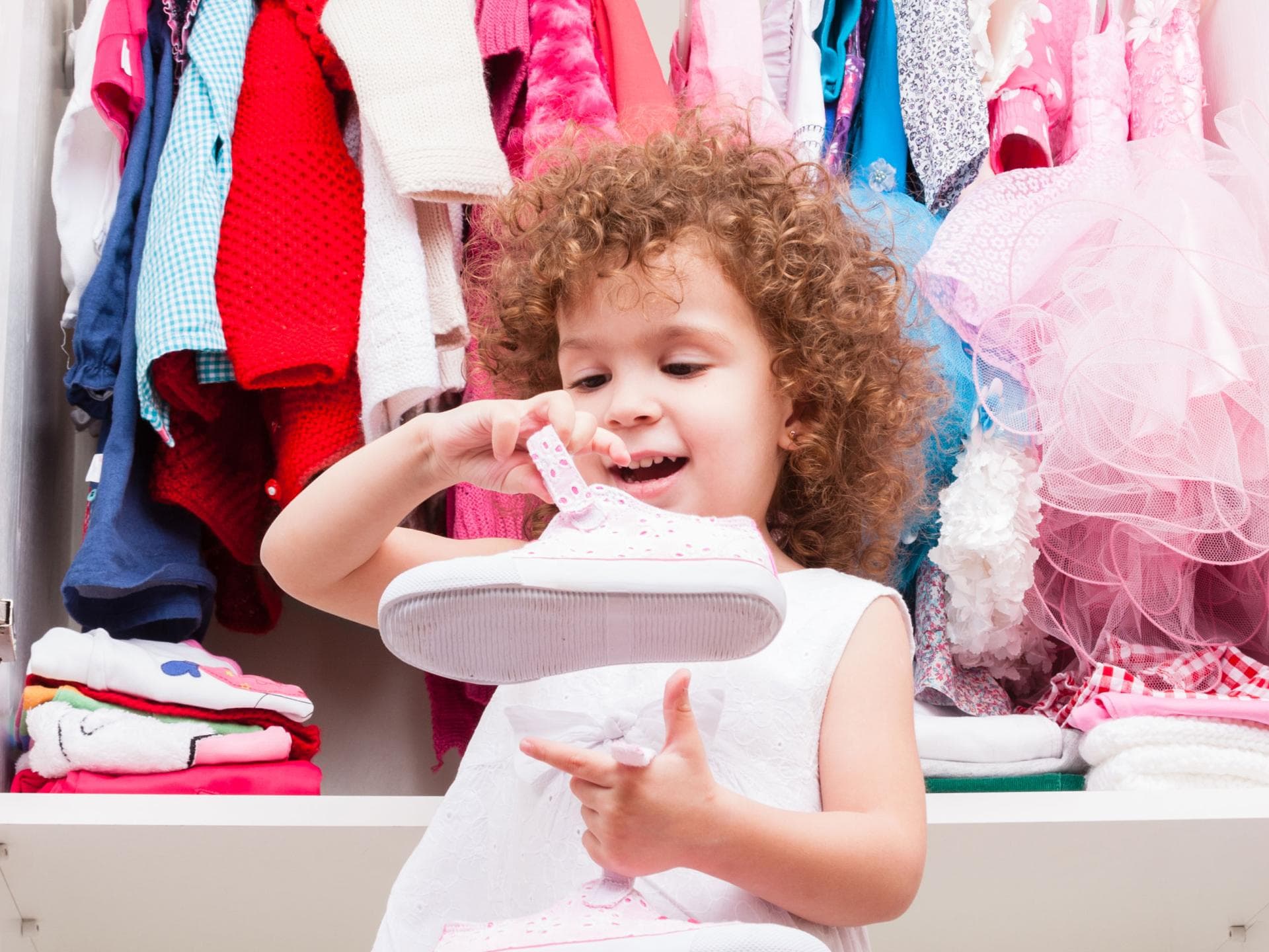 Viele Kinderzimmer quellen vor Klamotten über ...