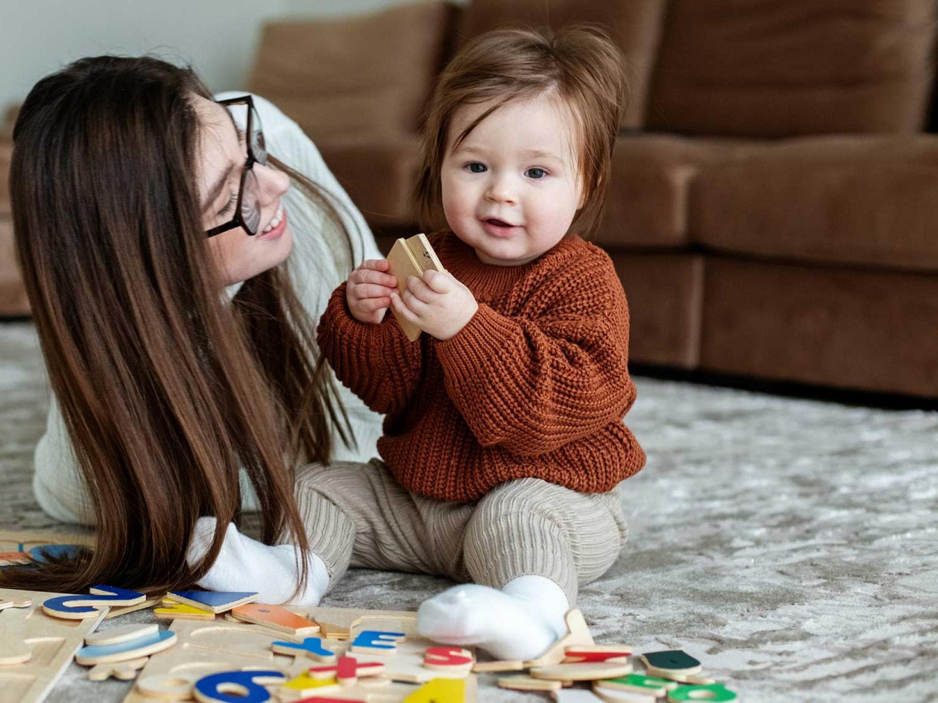 Montessori-Spielzeug eignet sich auch schon für Kleinkinder.