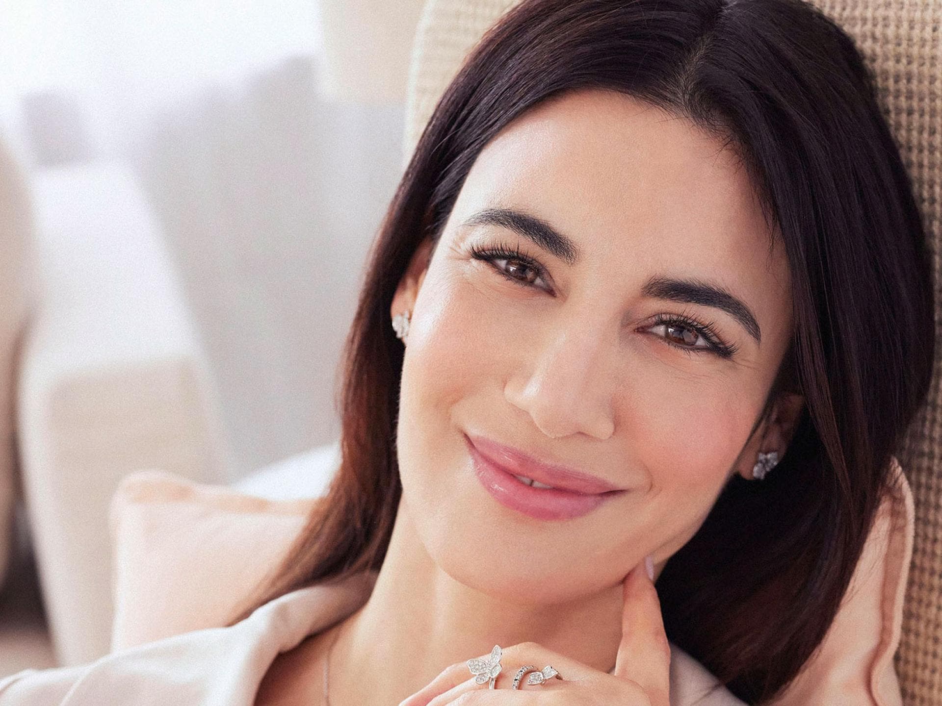 Laila Maria Witt ist nicht nur Mama von vier Kindern, sondern hat neben ihren anderen Jobs auch noch ein Mode-Label gegründet.