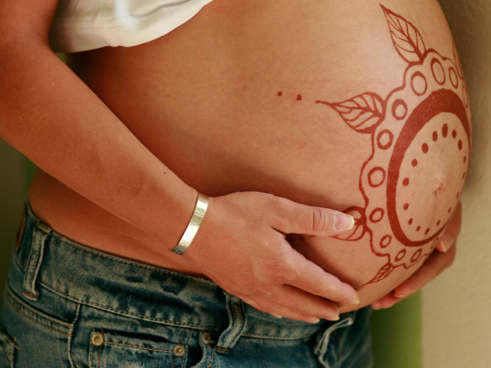 Bei einer "Blessing Way"-Zeremonie steht nicht das Baby, sondern die Mama im Mittelpunkt.