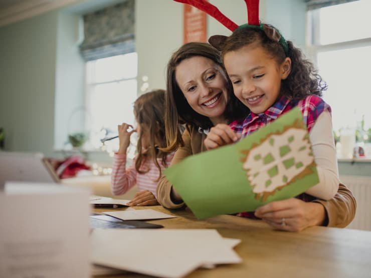 Weihnachtsgrüße für Kinder: Kindgerecht und schön
