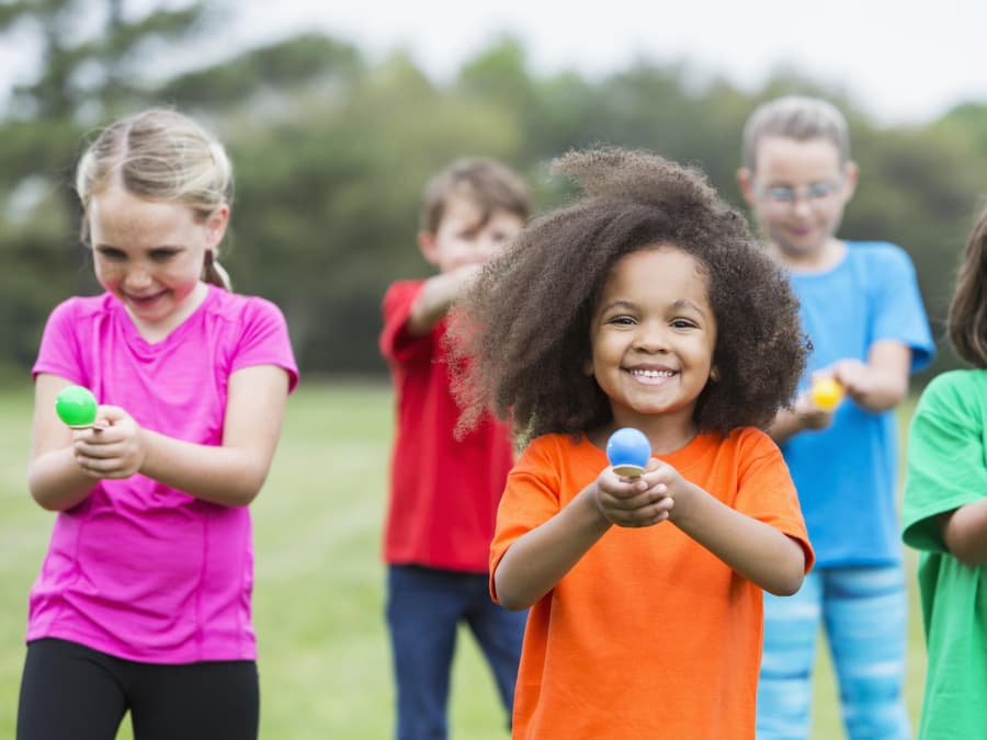Osterspiele für Kinder: Die lustigsten Ideen!