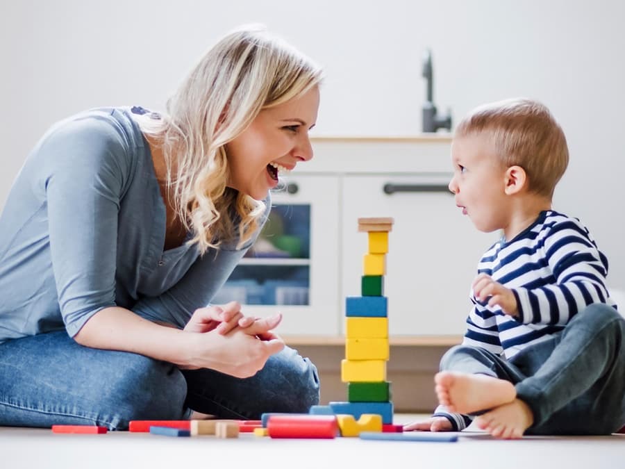 Kind 18 Monate Sehr Anstrengend Was dein Baby mit 18 Monaten alles kann