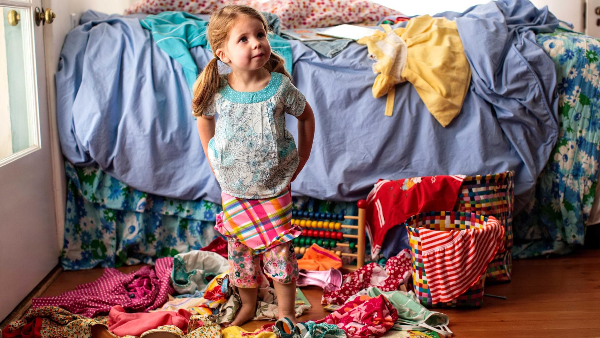 Ab wann kann ein Kind sich selbst anziehen?