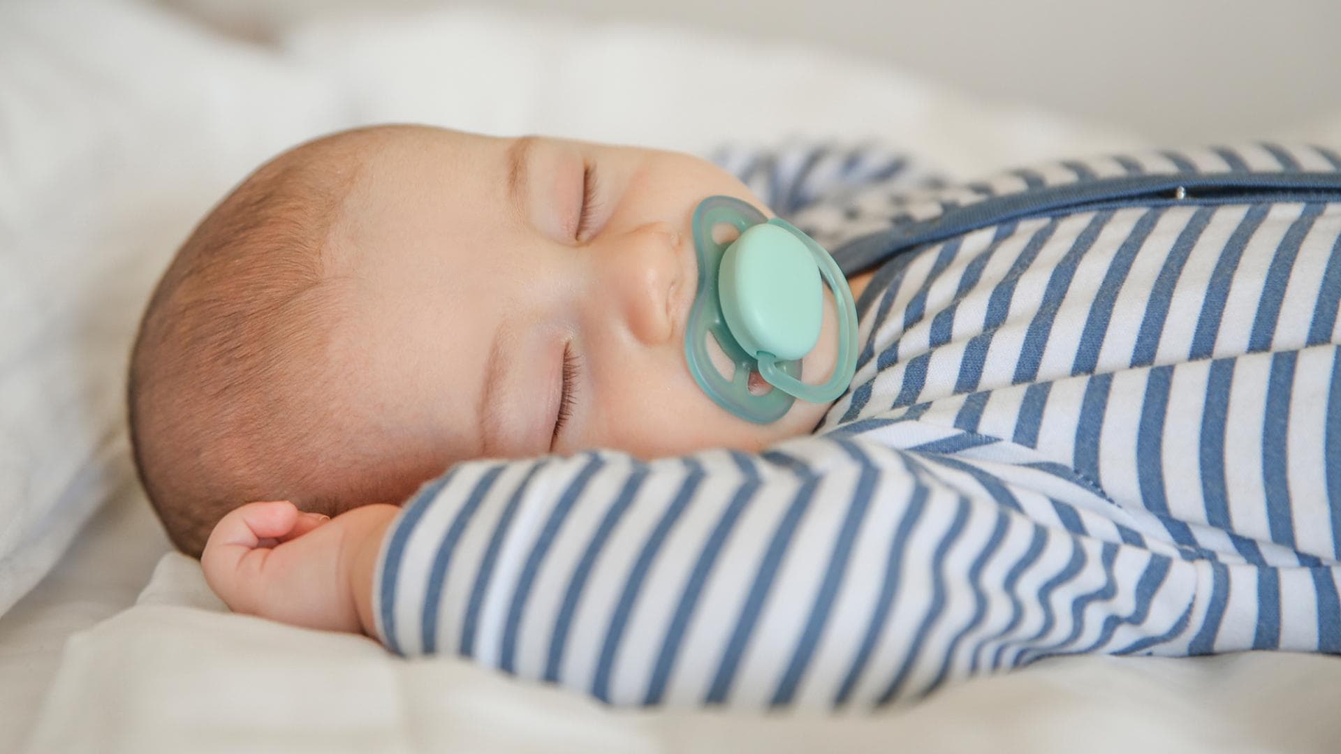 Wenn das Baby ständig den Schnuller verliert