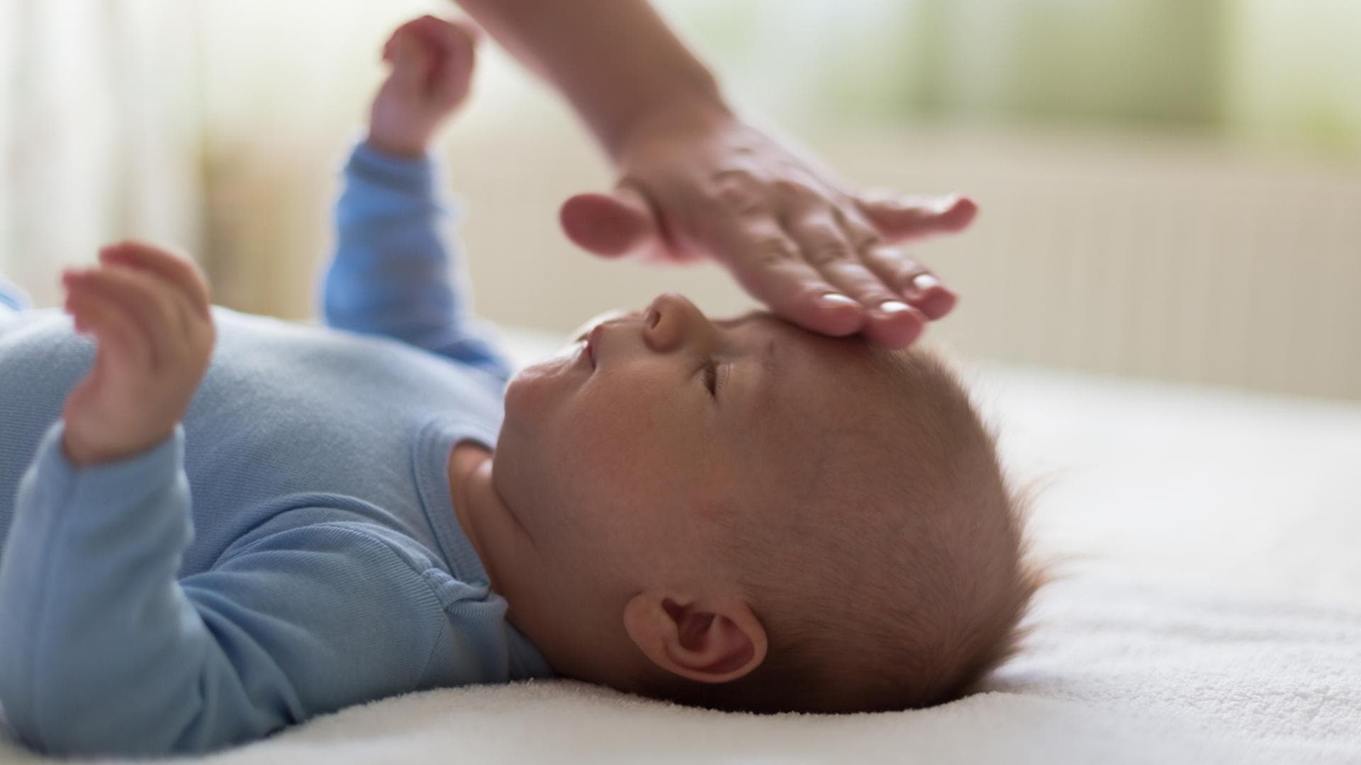 Fieberkrampf bei Babys und Kindern Was im Notfall zu tun ist Fieberkrampf bei Babys und Kindern Was im Notfall zu tun ist