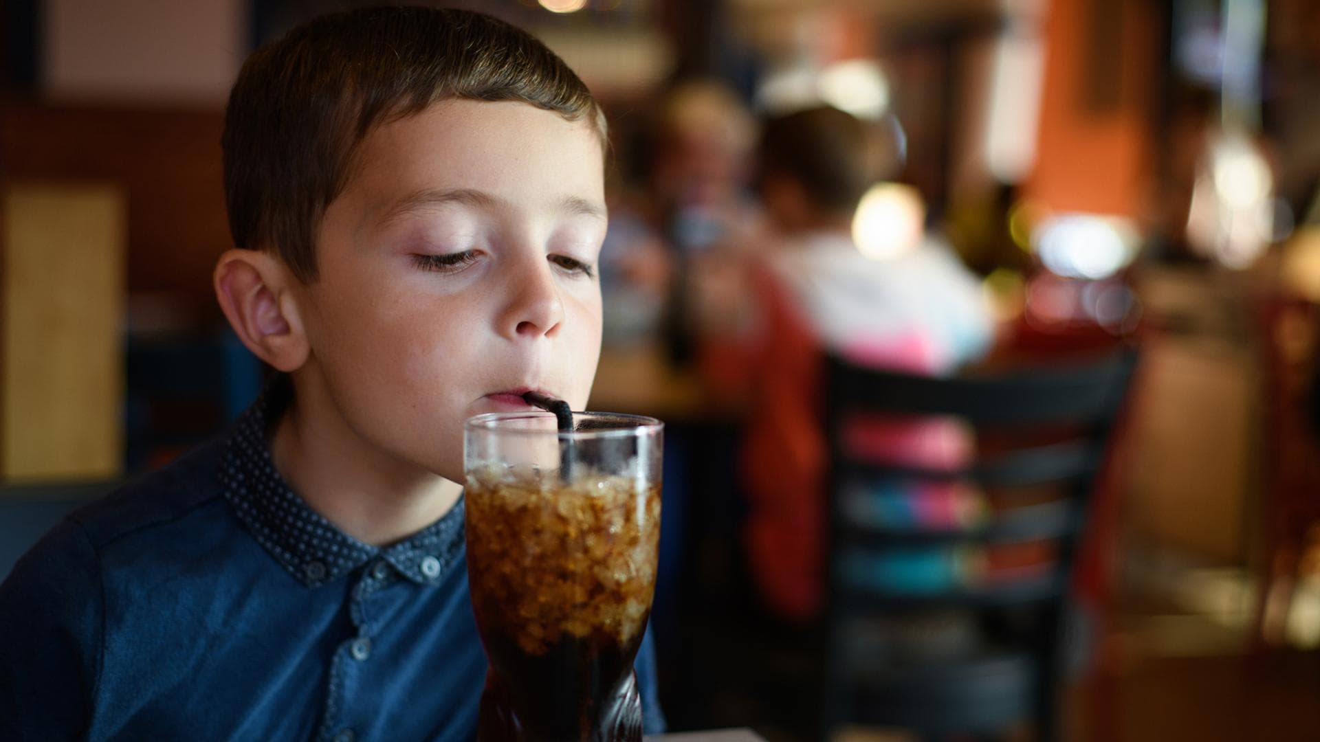 Ab wann dürfen Kinder Cola trinken? Ab wann dürfen Kinder Cola trinken?